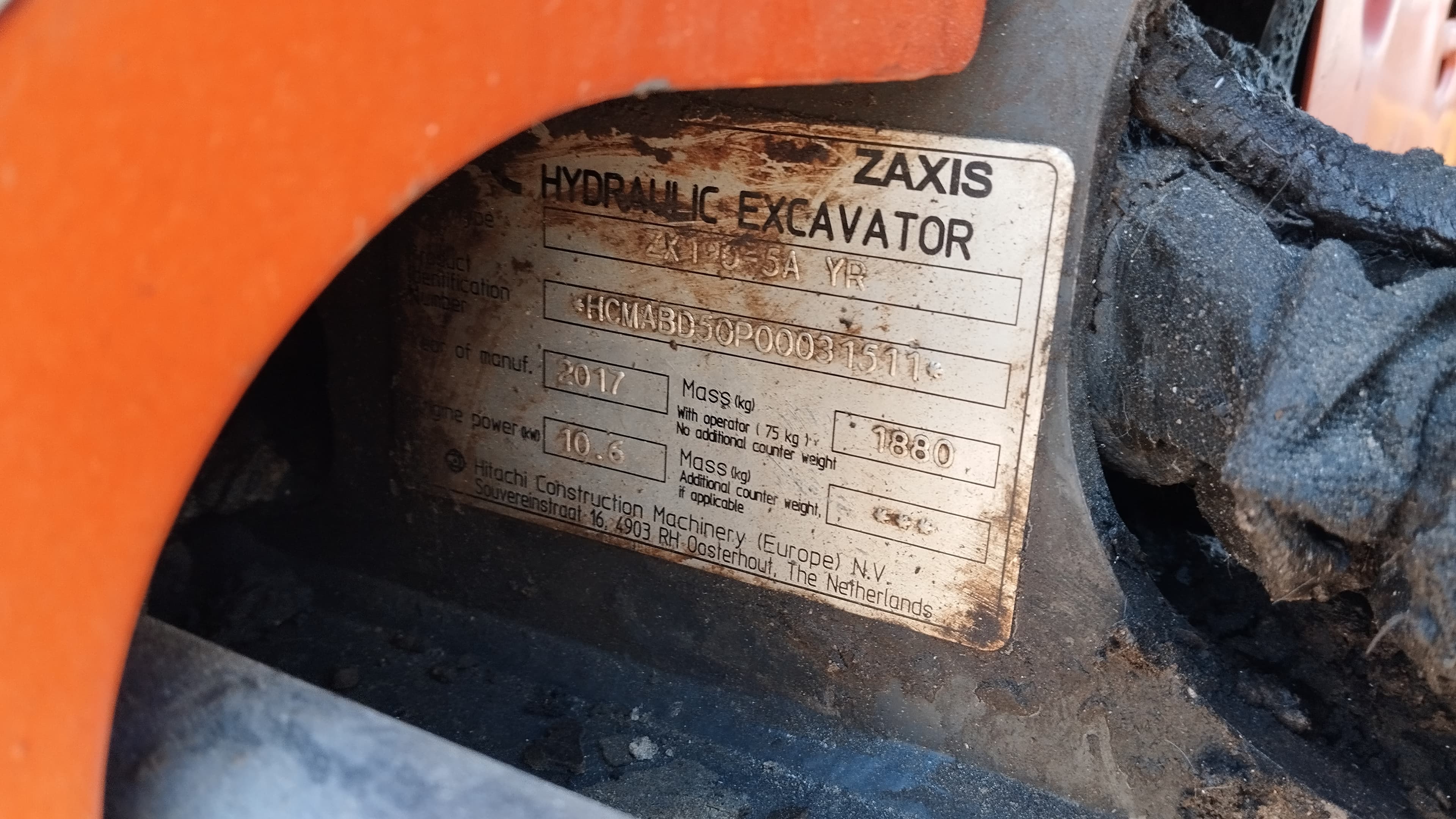 Mini giratória Hitachi Zaxis 19U — imagem 7