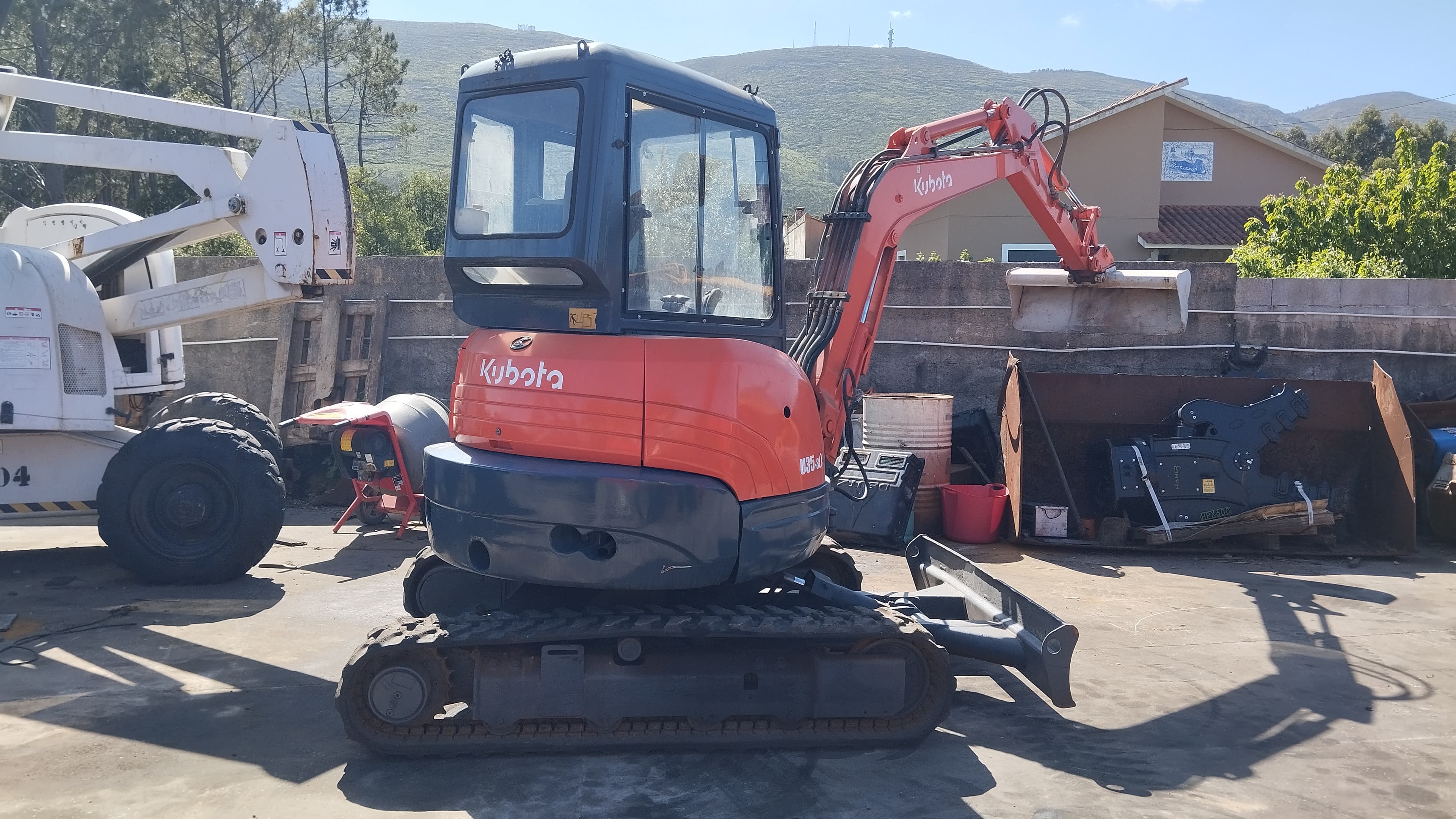 Giratória Kubota U35 — imagem 8