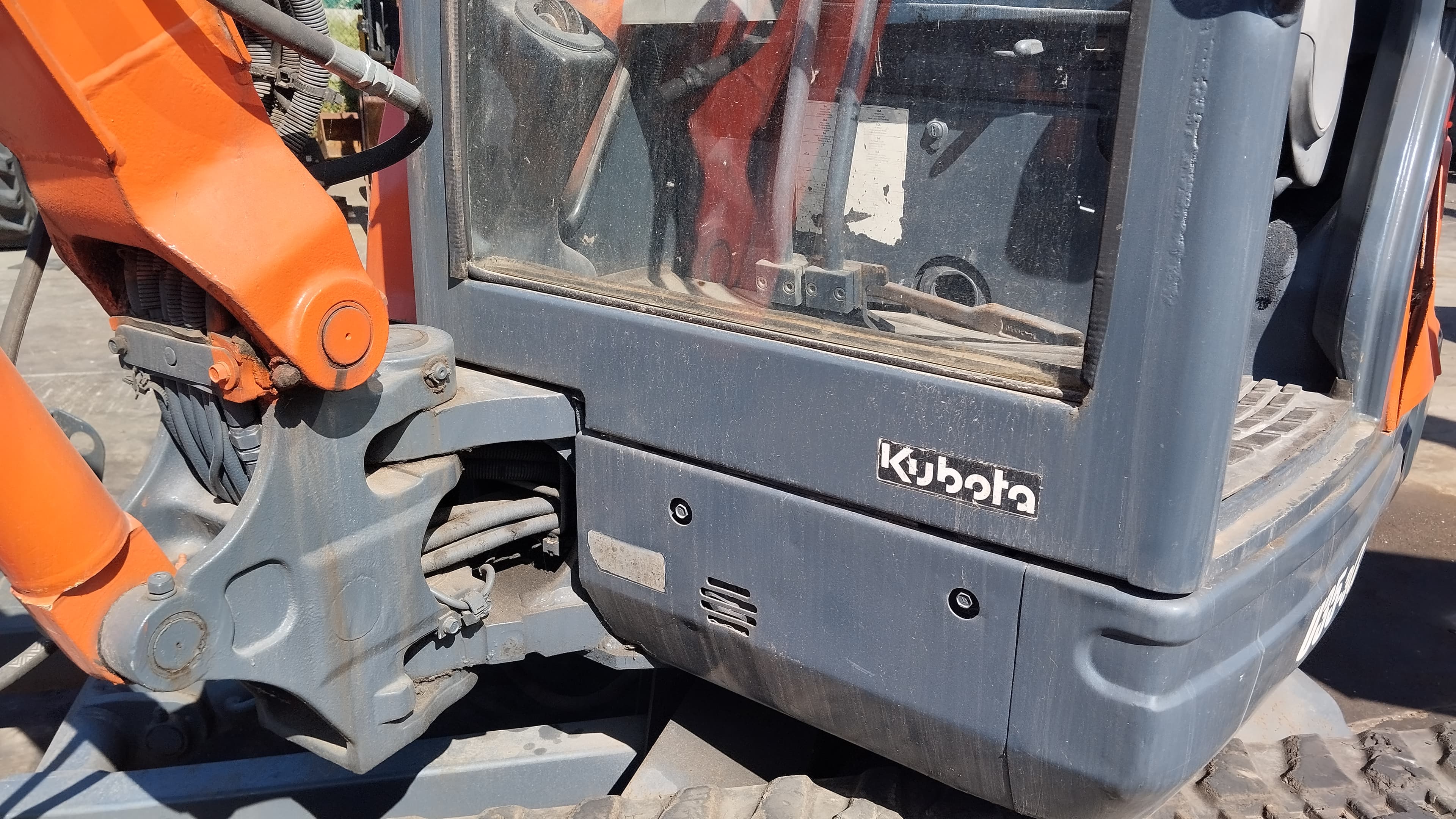 Giratória Kubota U35 — imagem 6