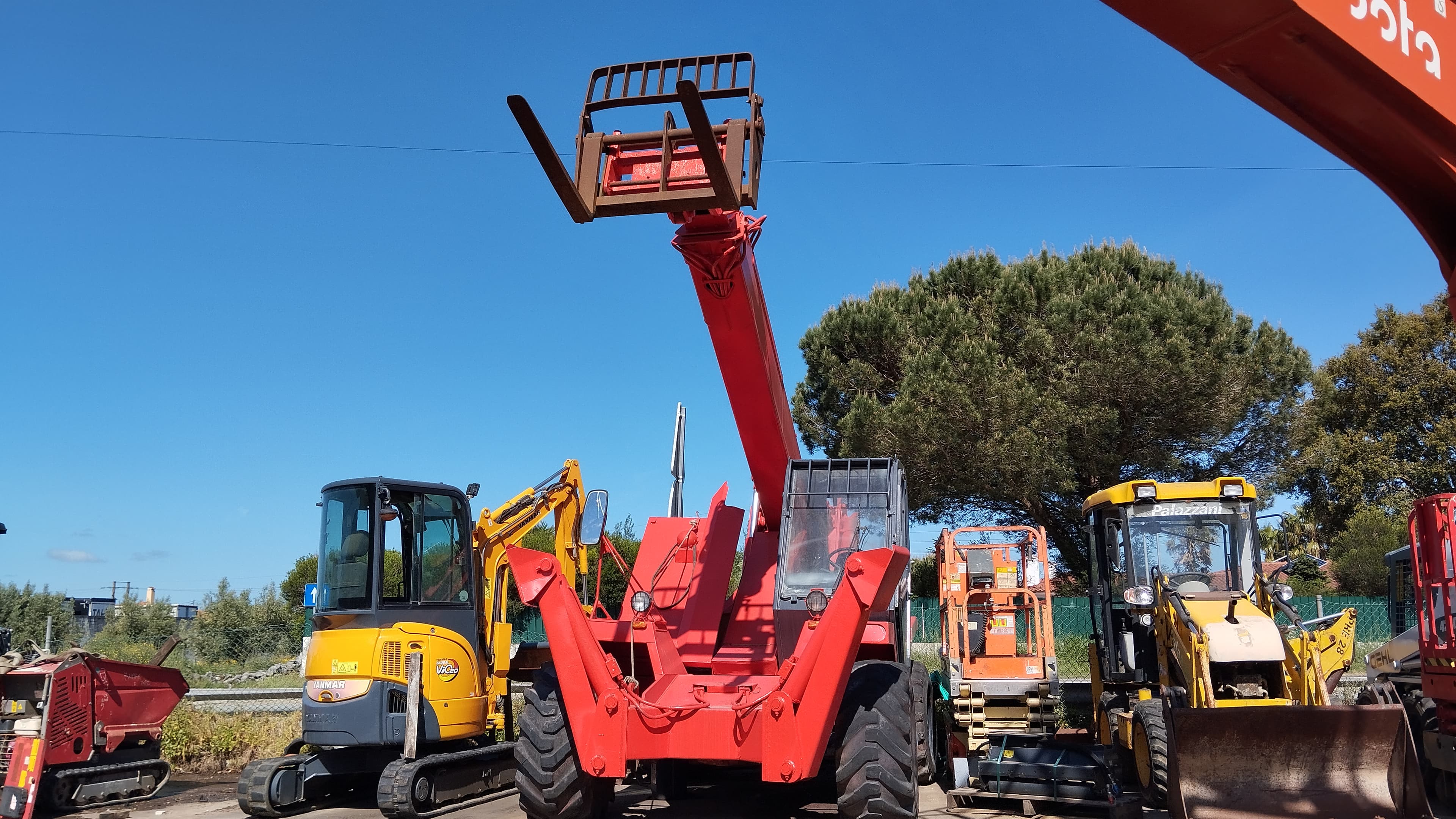 Multifunções telescópico Manitou 1230 — imagen 2