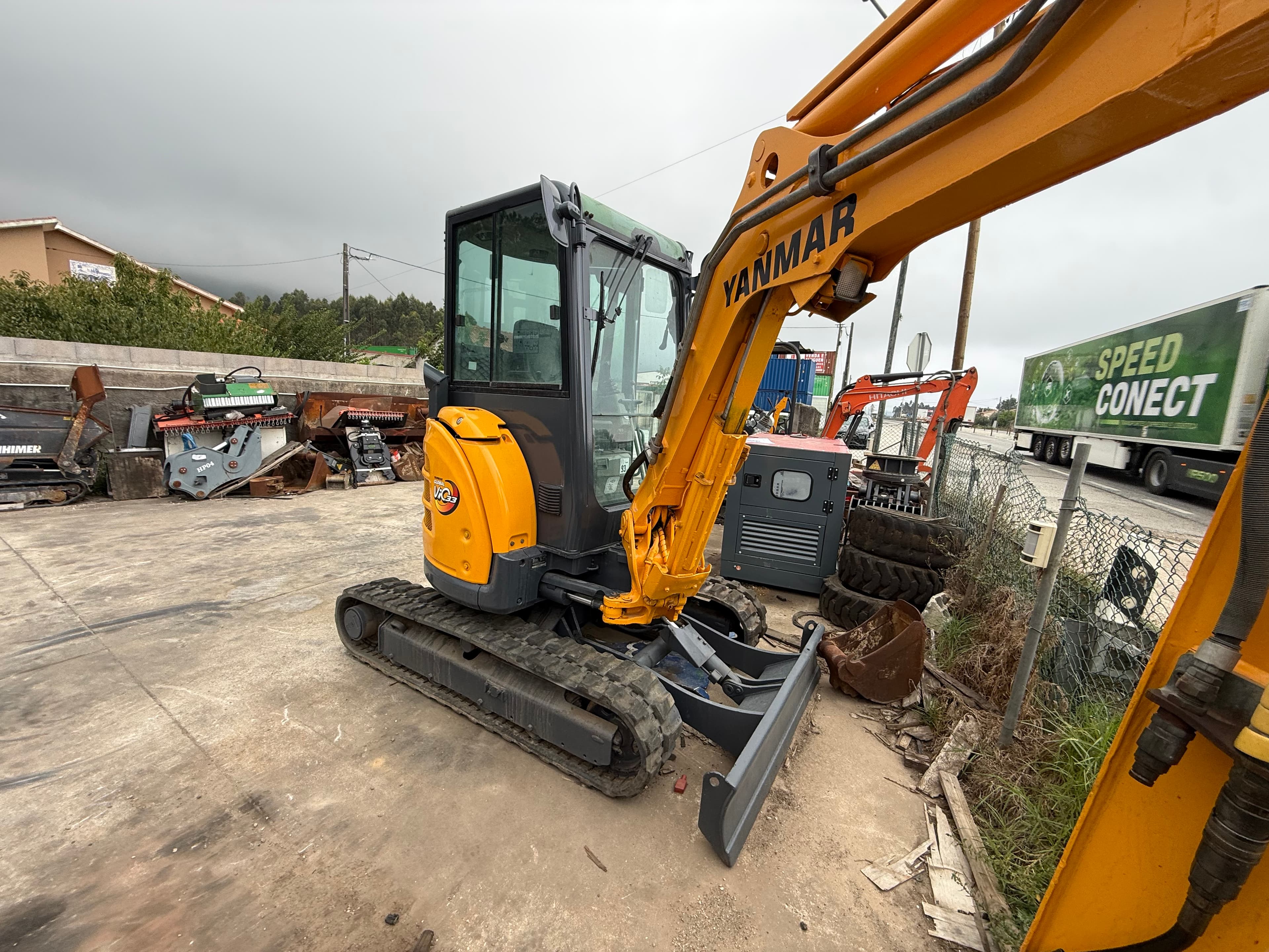 Mini giratória YANMAR Vio 33 — imagem 4