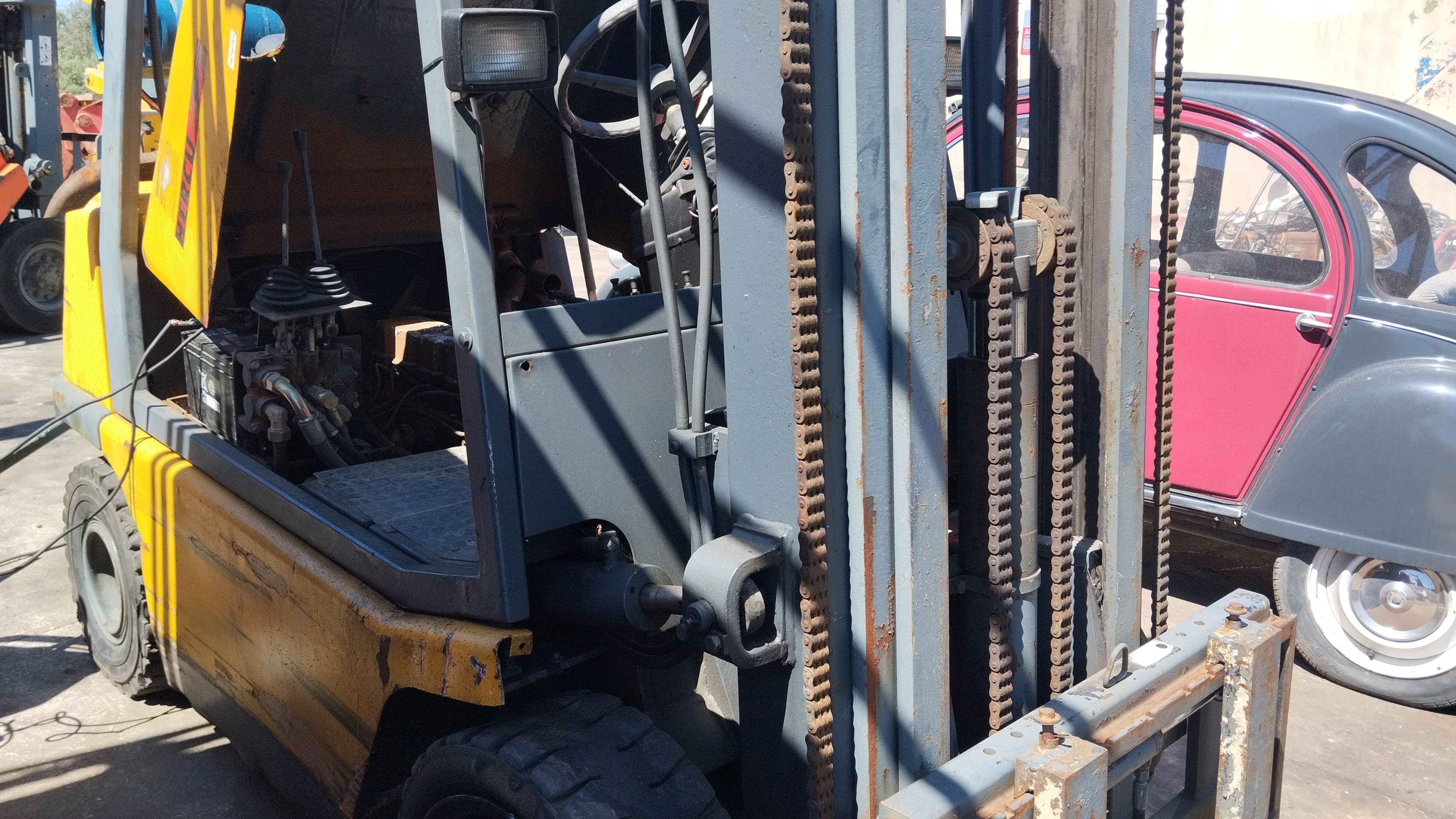 HERCU TH25 Forklift — image 3