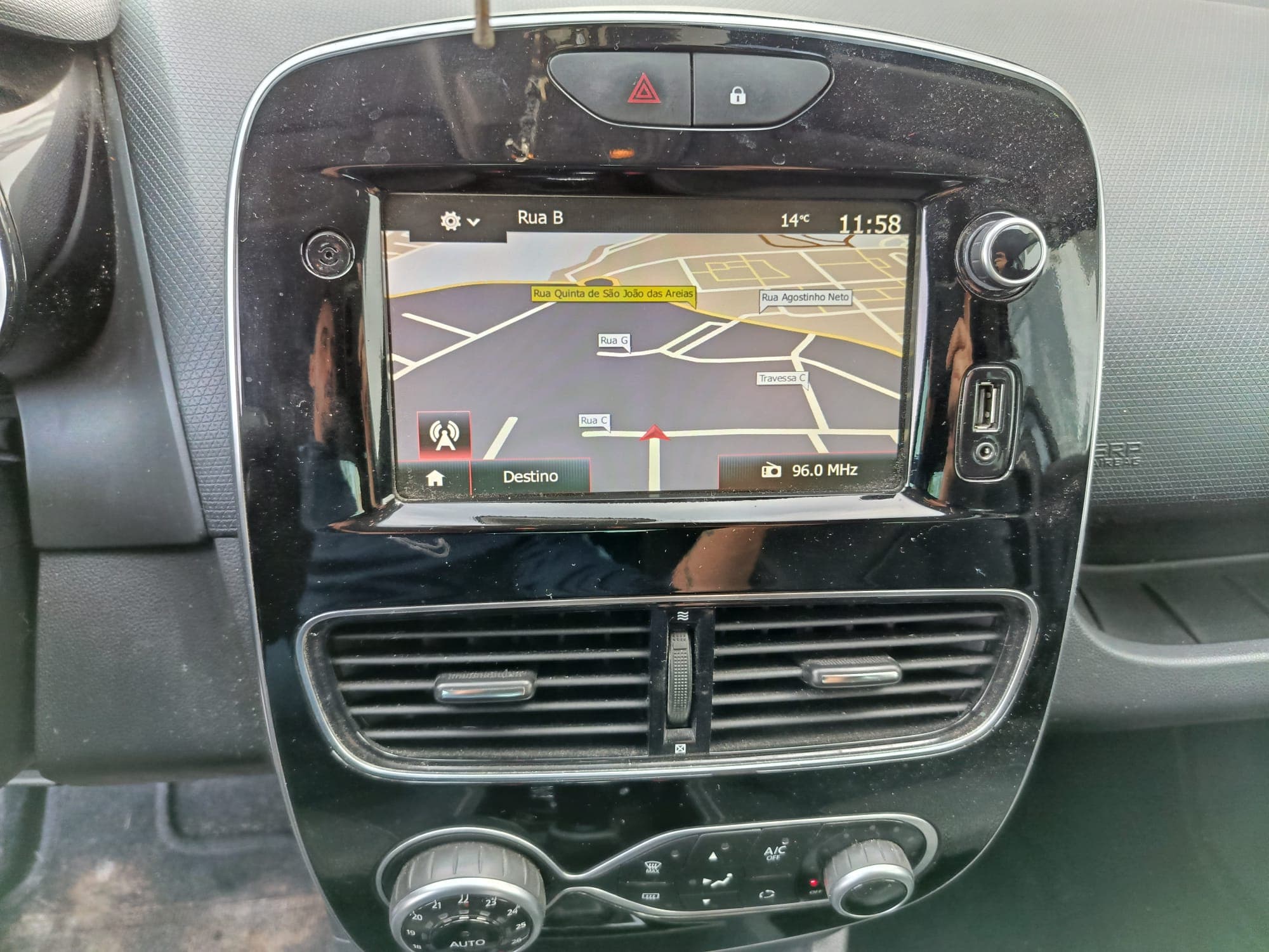 Renault Clio · Ano 2020 — imagen 13