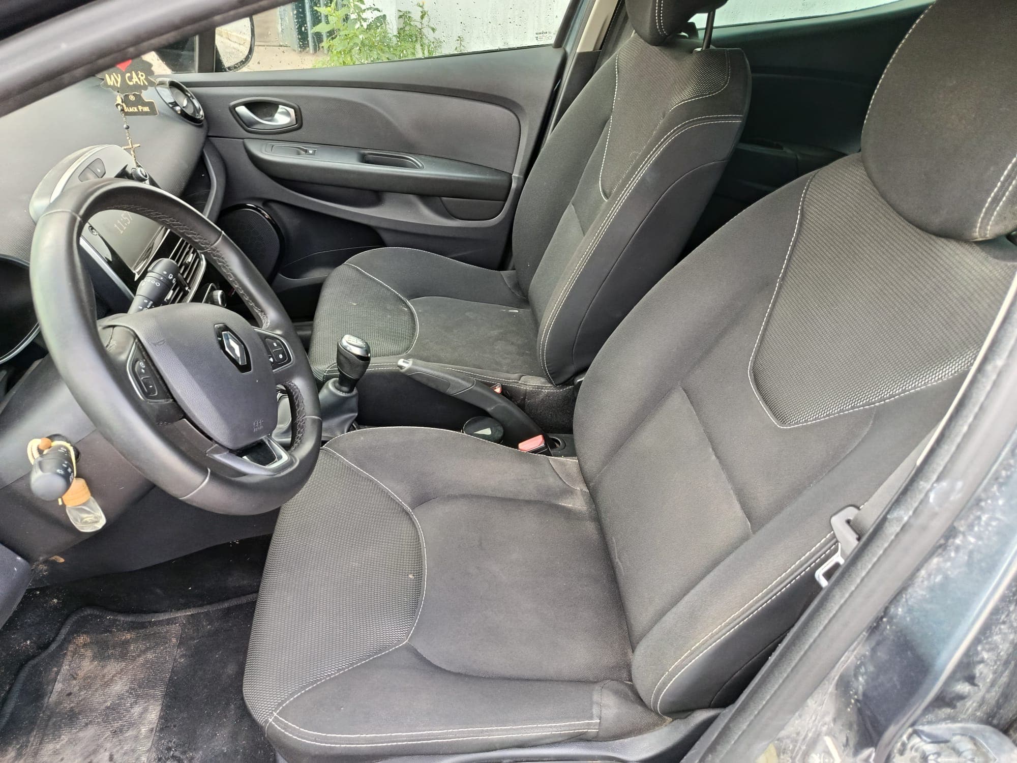 Renault Clio · Ano 2020 — imagen 14