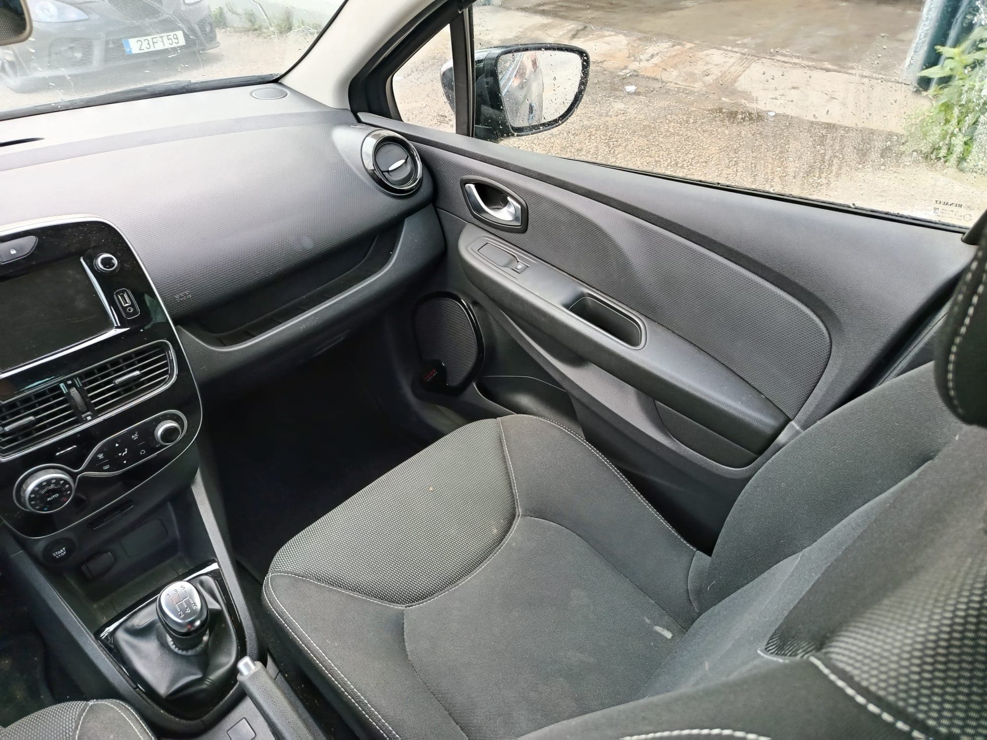 Renault Clio · Ano 2020 — imagen 18