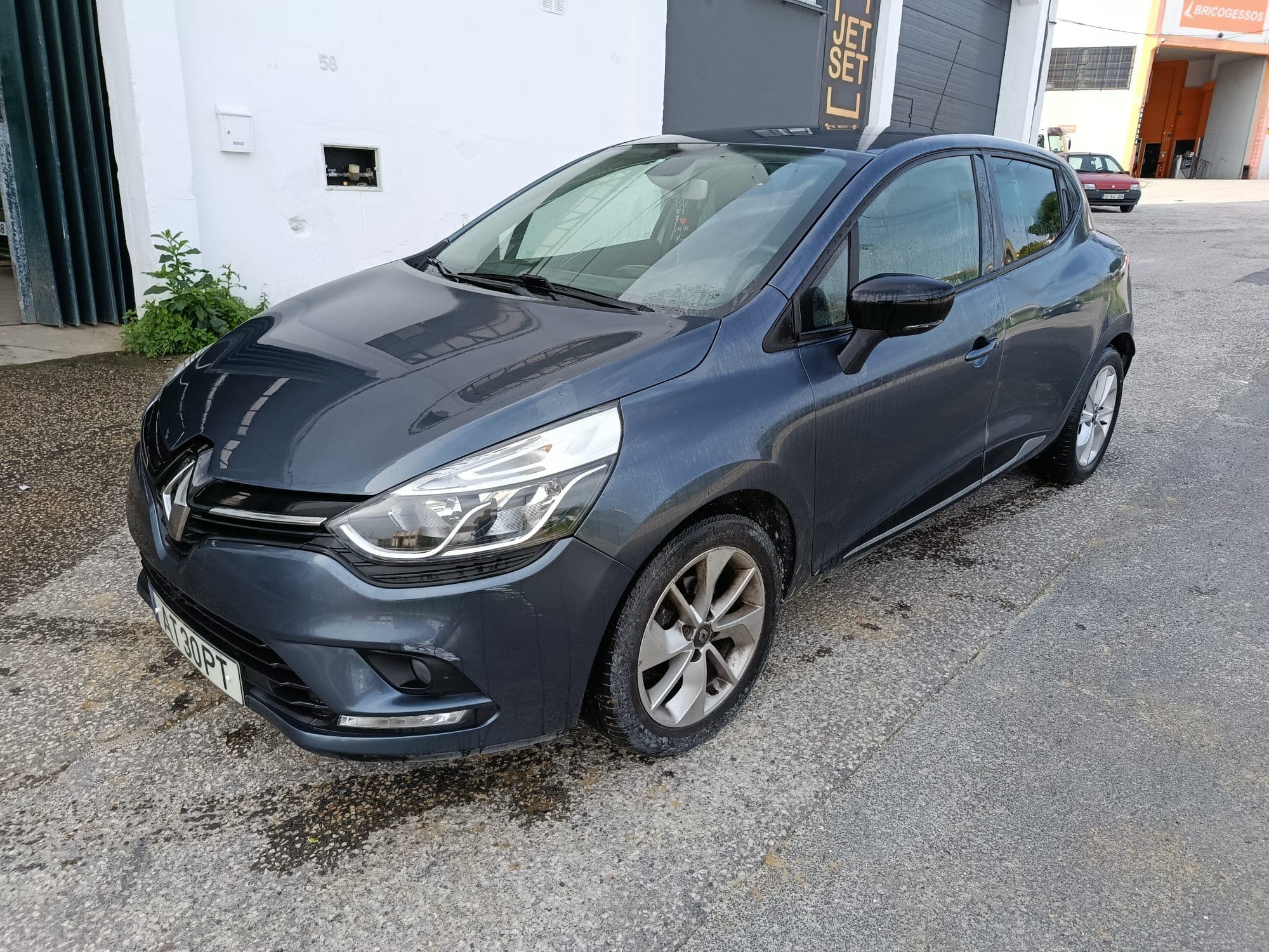 Renault Clio · Ano 2020 — imagen 1