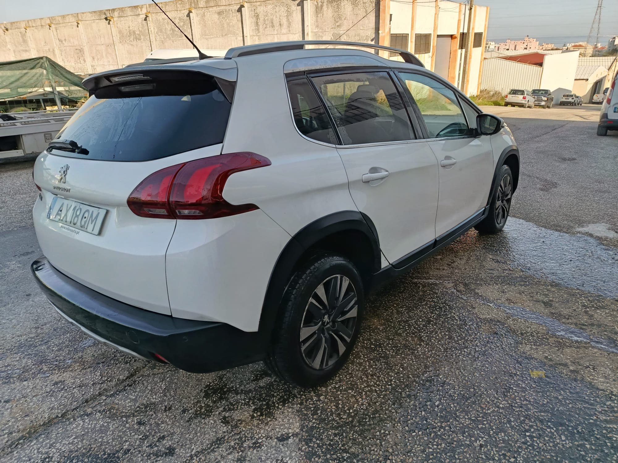 Peugeot 2008 · Ano 2017 — image 4