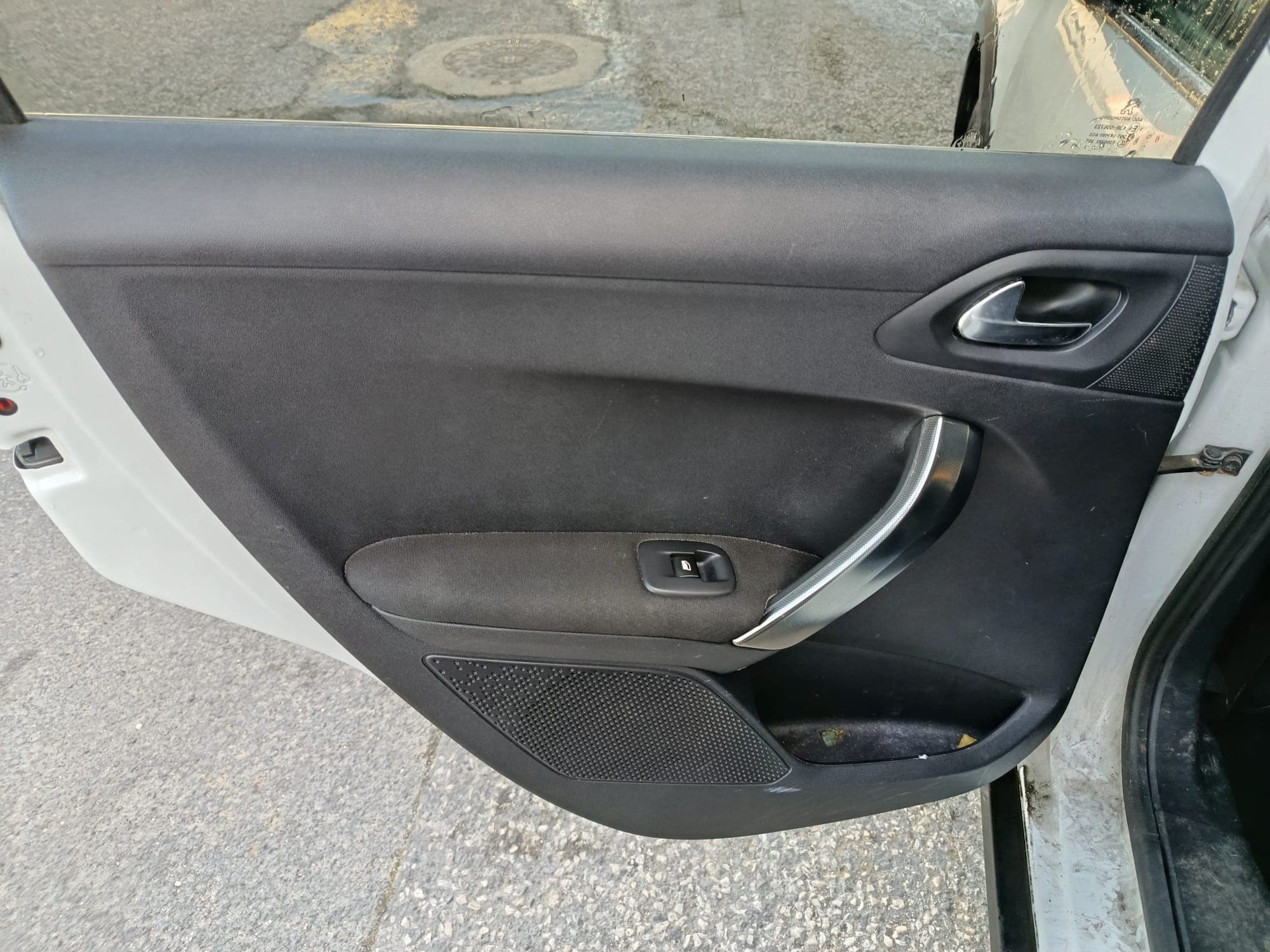 Peugeot 2008 · Ano 2017 — image 26