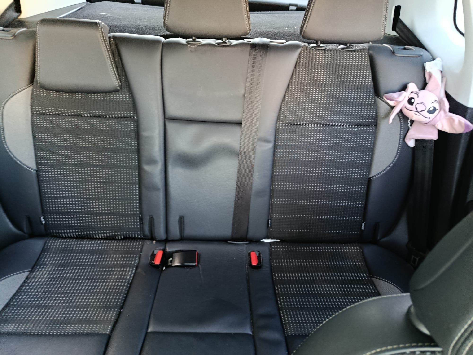 Peugeot 2008 · Ano 2017 — image 18