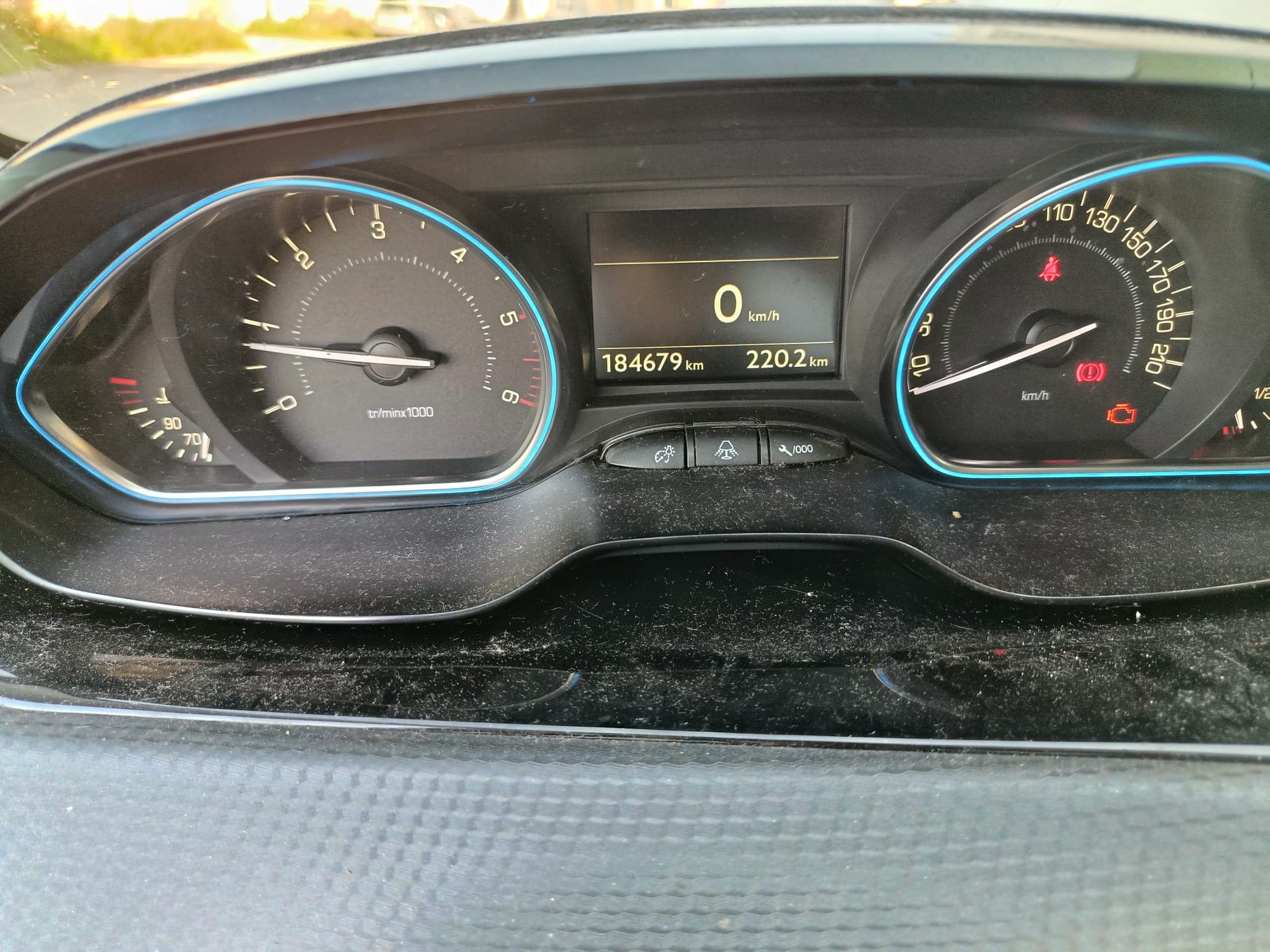 Peugeot 2008 · Ano 2017 — image 14