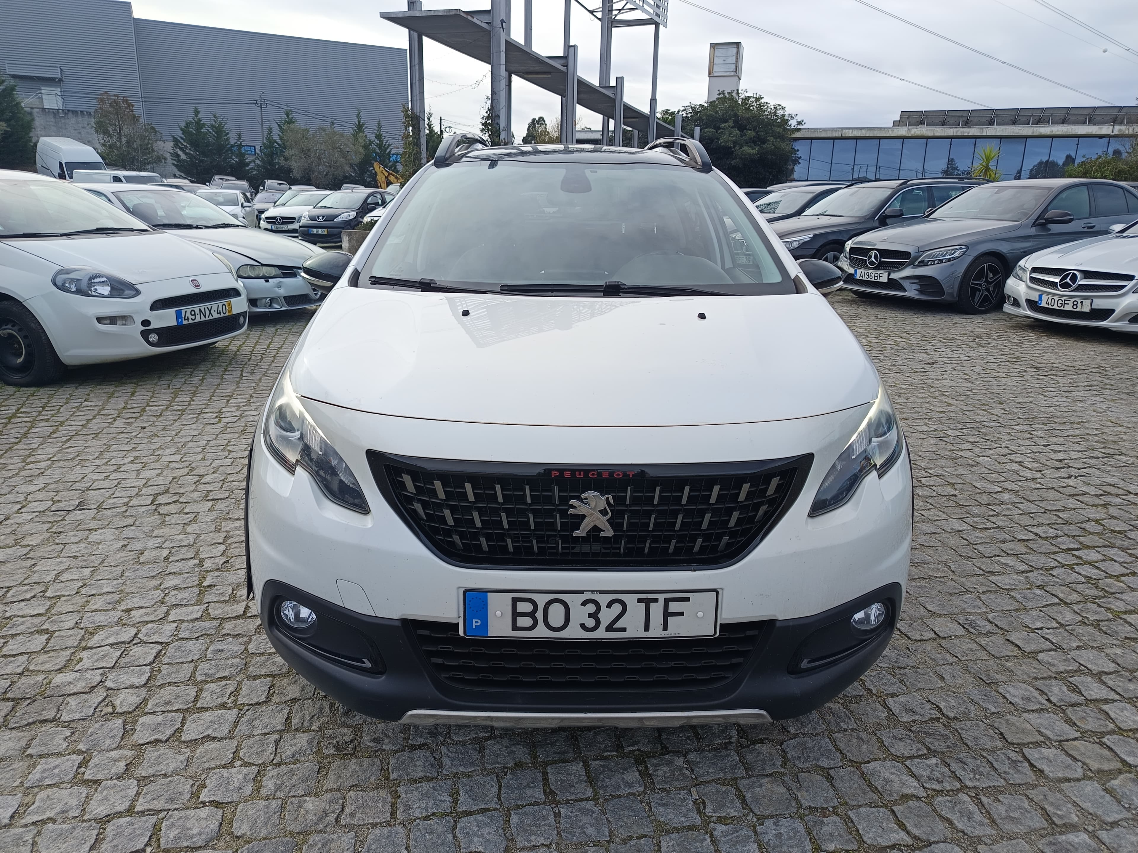 Peugeot 2008 · Ano 2017 — imagen 2