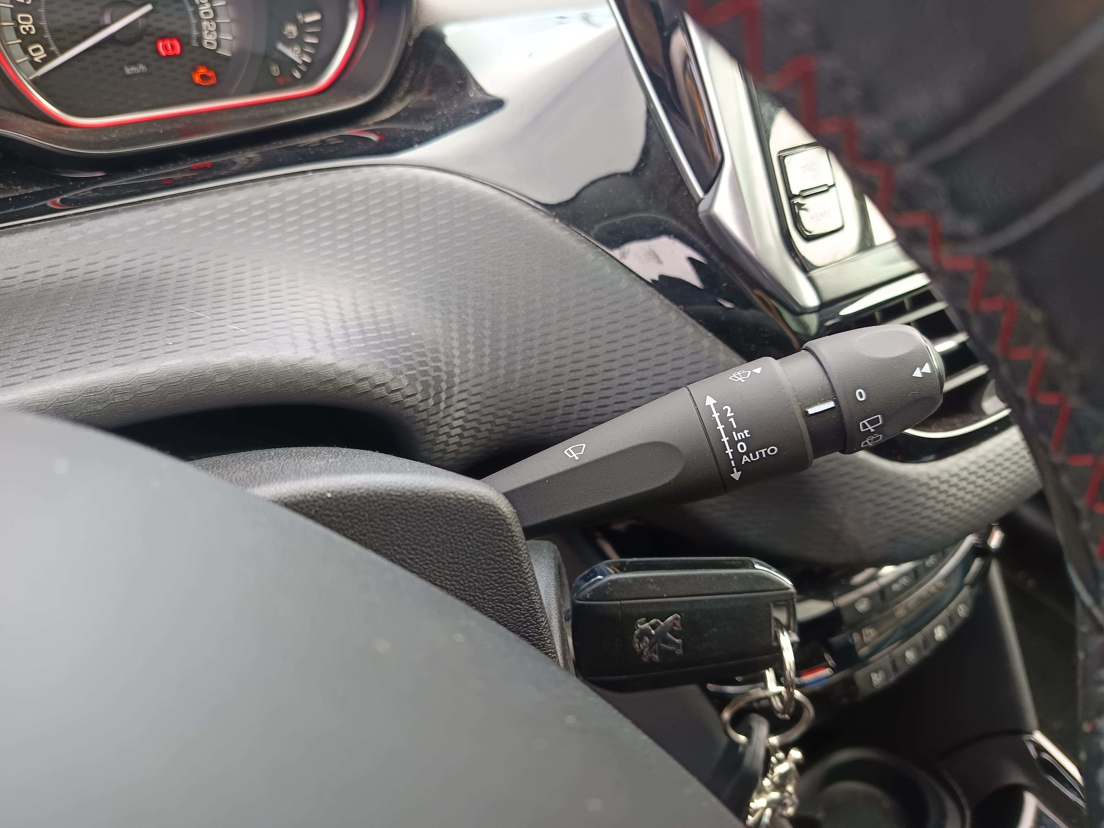 Peugeot 2008 · Ano 2017 — imagen 21