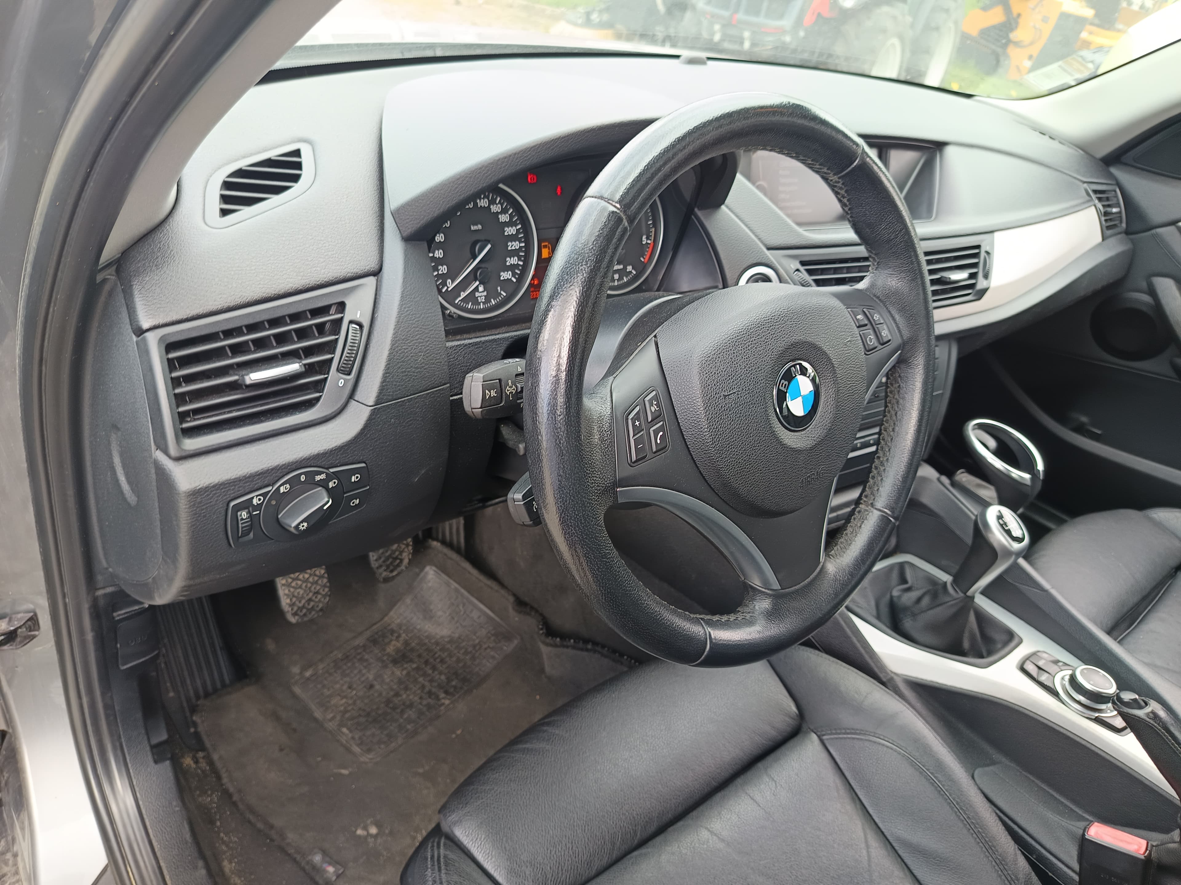 BMW X1 · Ano 2011 — imagem 18
