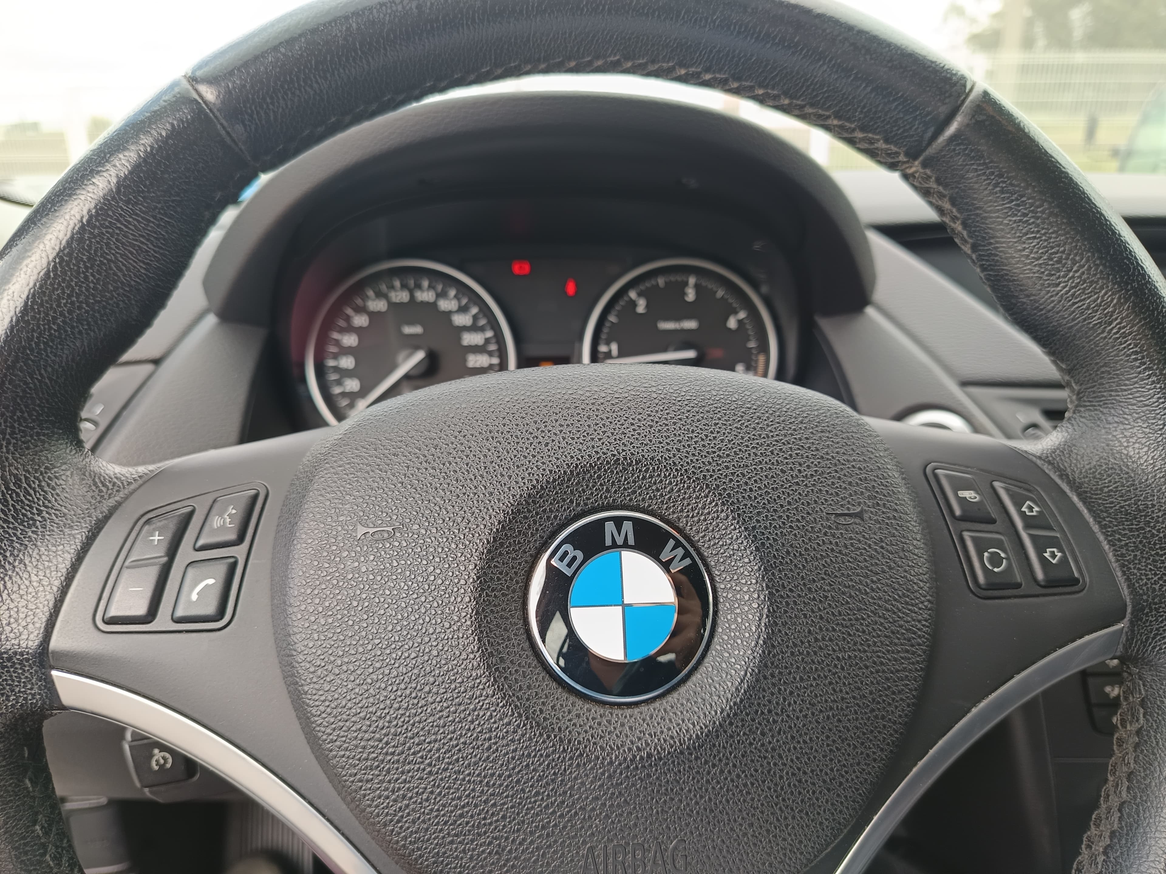 BMW X1 · Ano 2011 — imagem 24