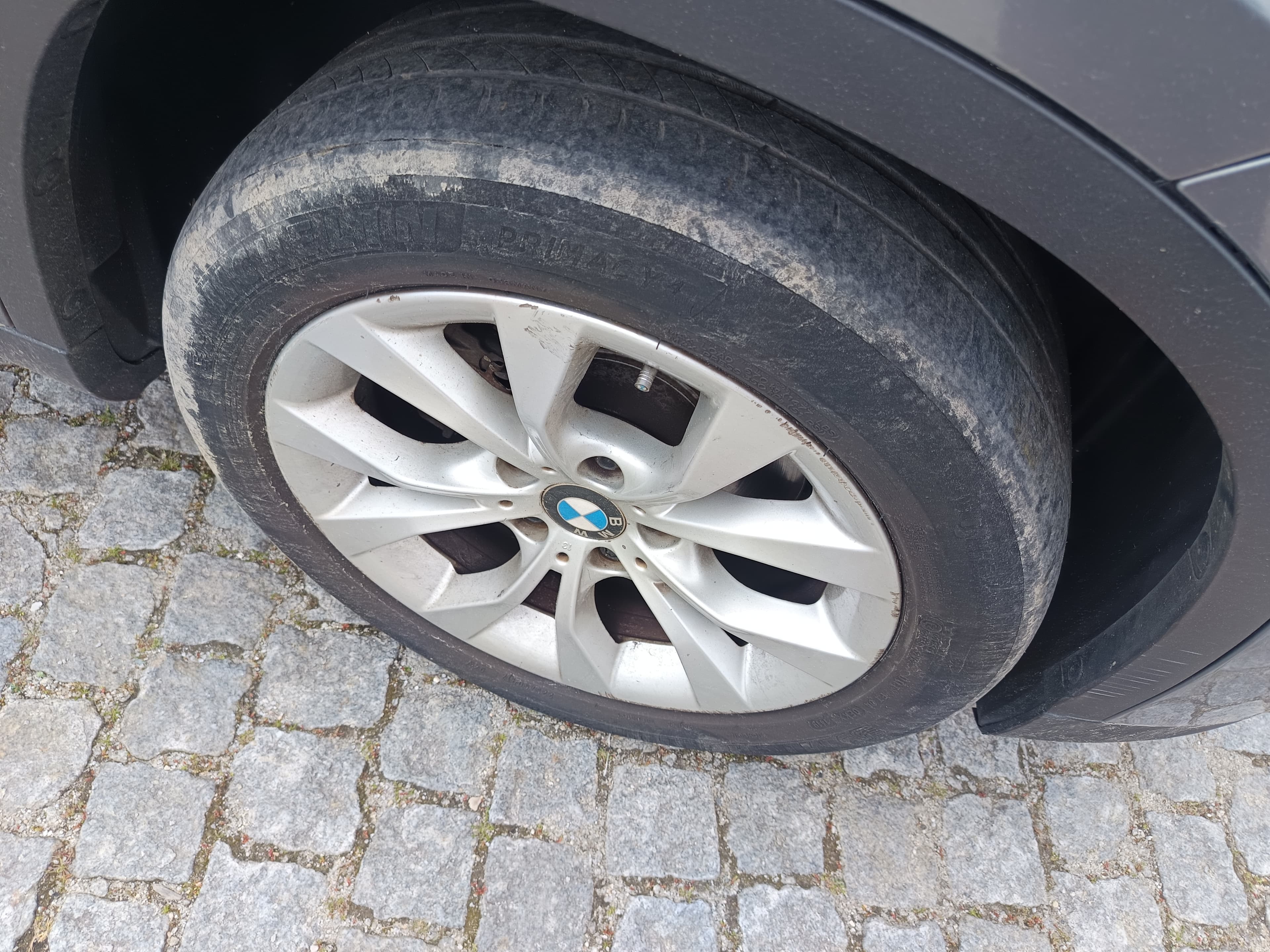 BMW X1 · Ano 2011 — imagem 13
