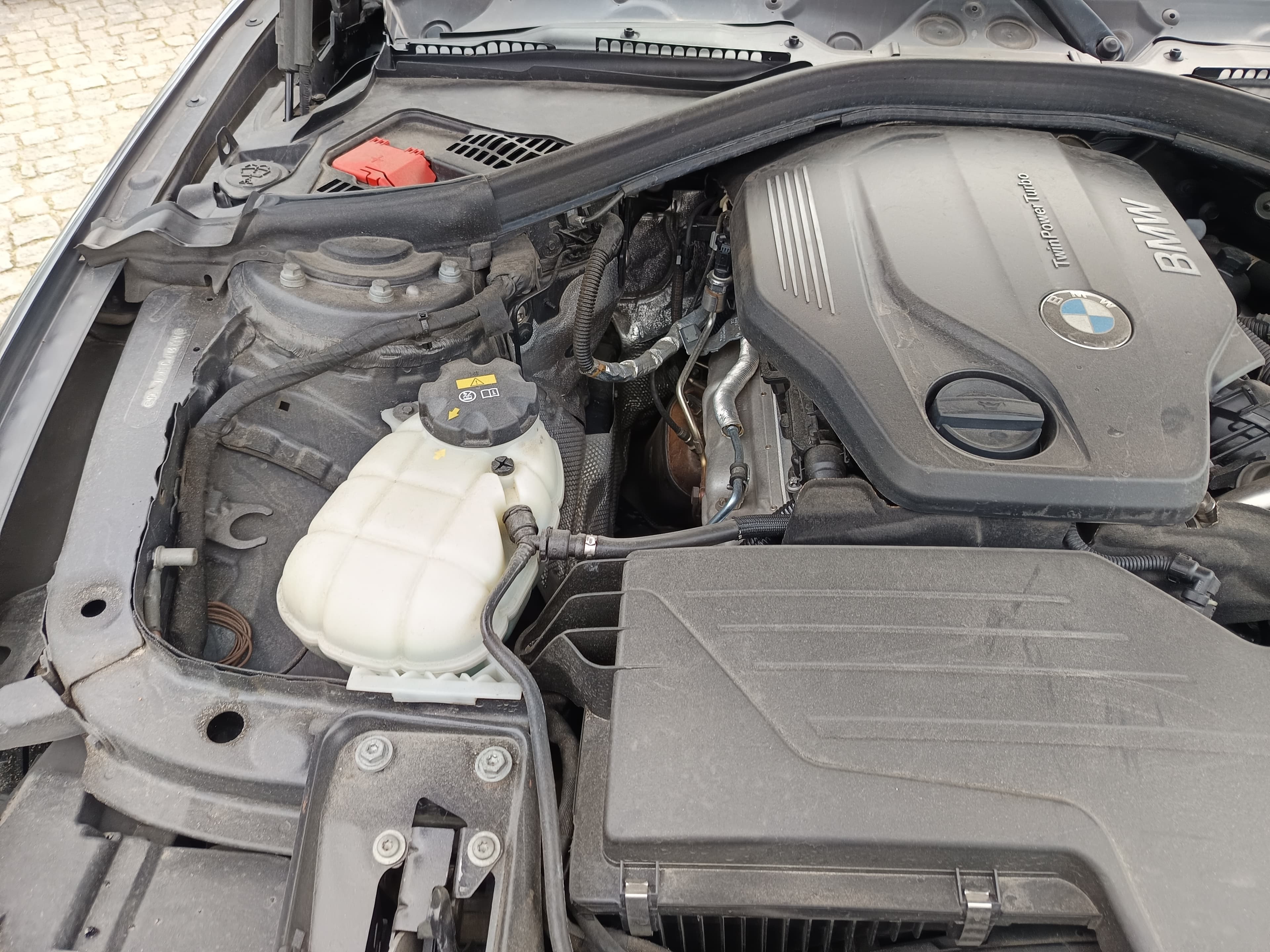 BMW 318 d · Ano 2016 — imagen 17