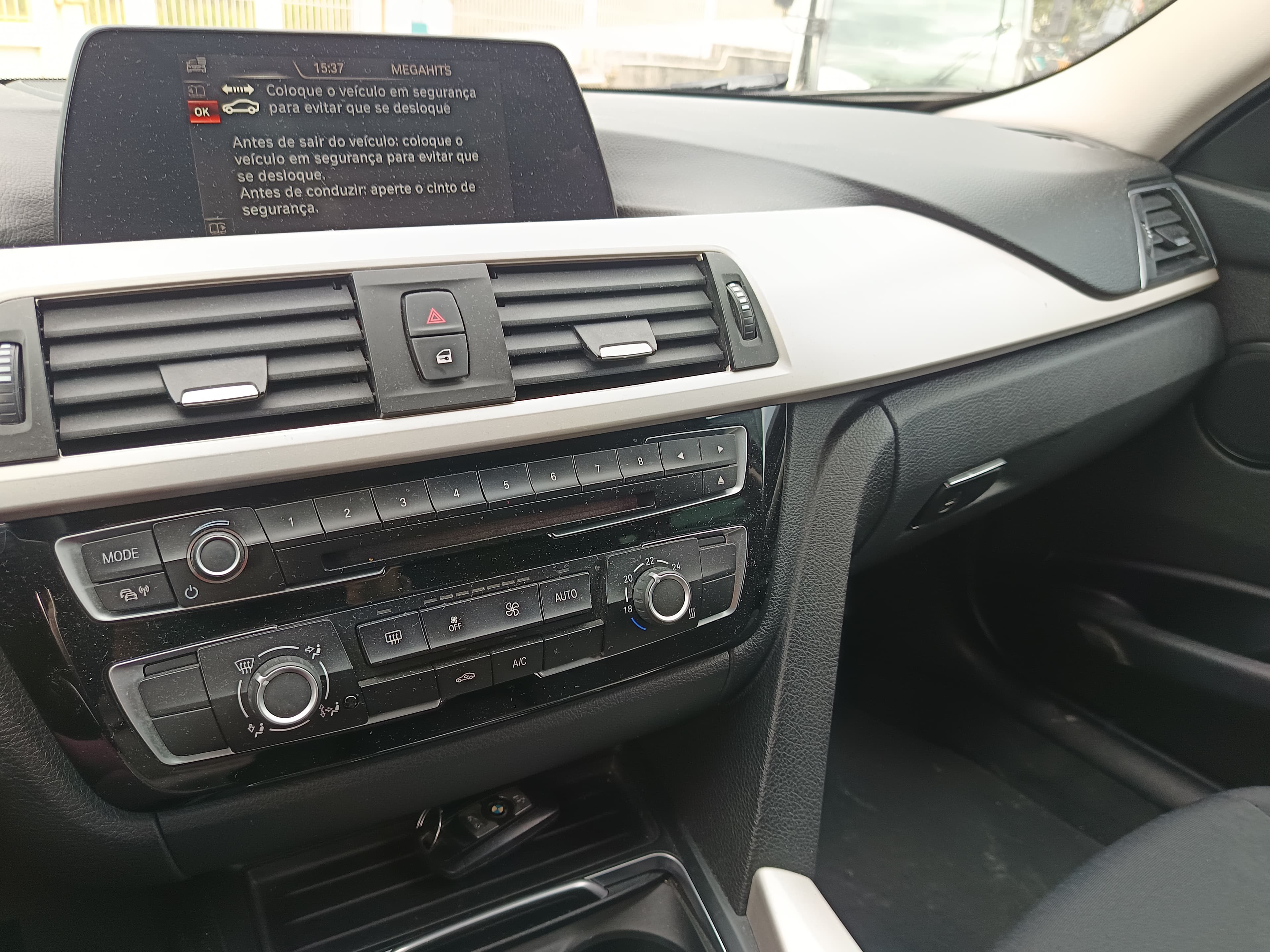 BMW 318 d · Ano 2016 — imagen 37