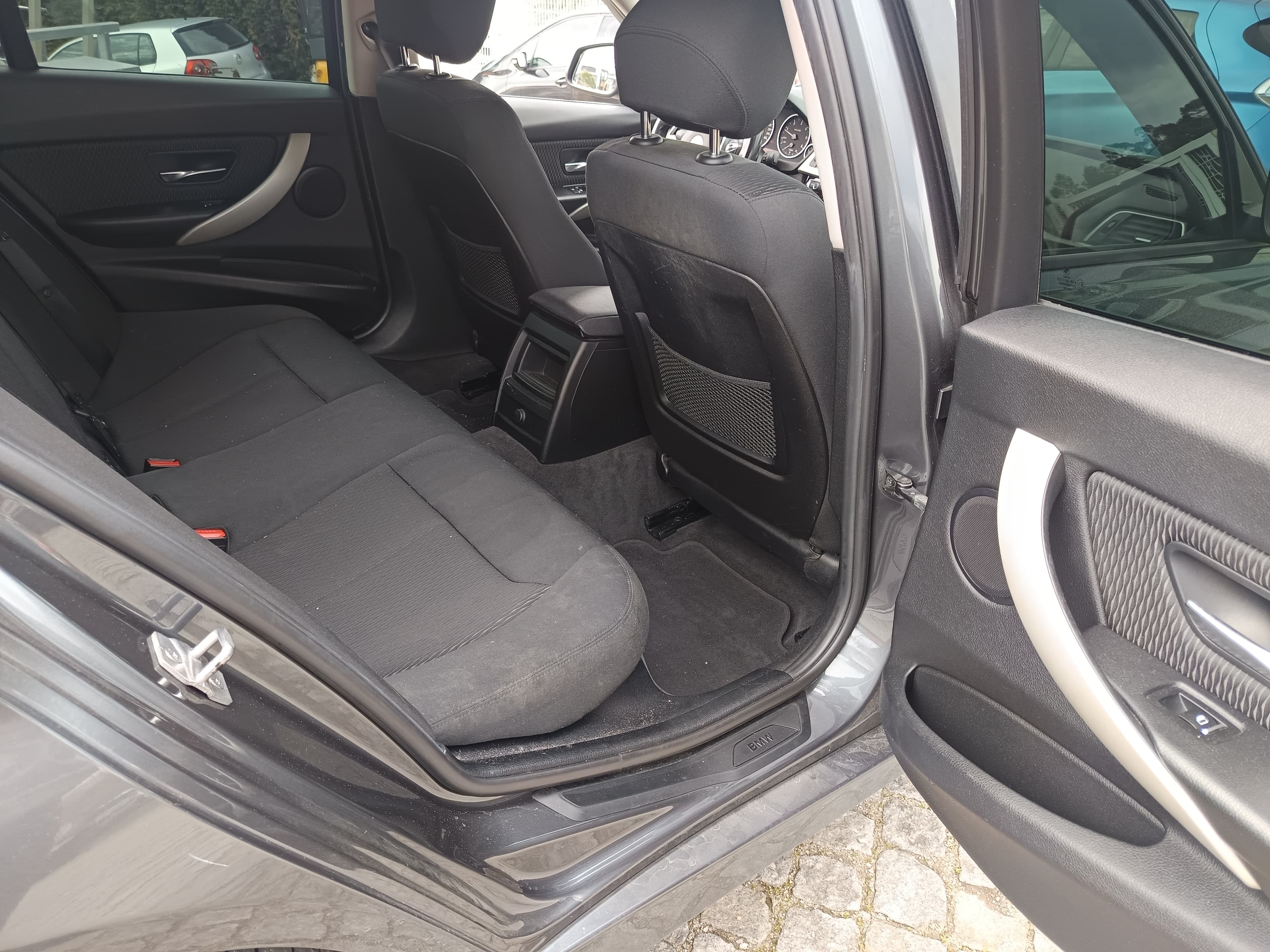 BMW 318 d · Ano 2016 — imagen 22