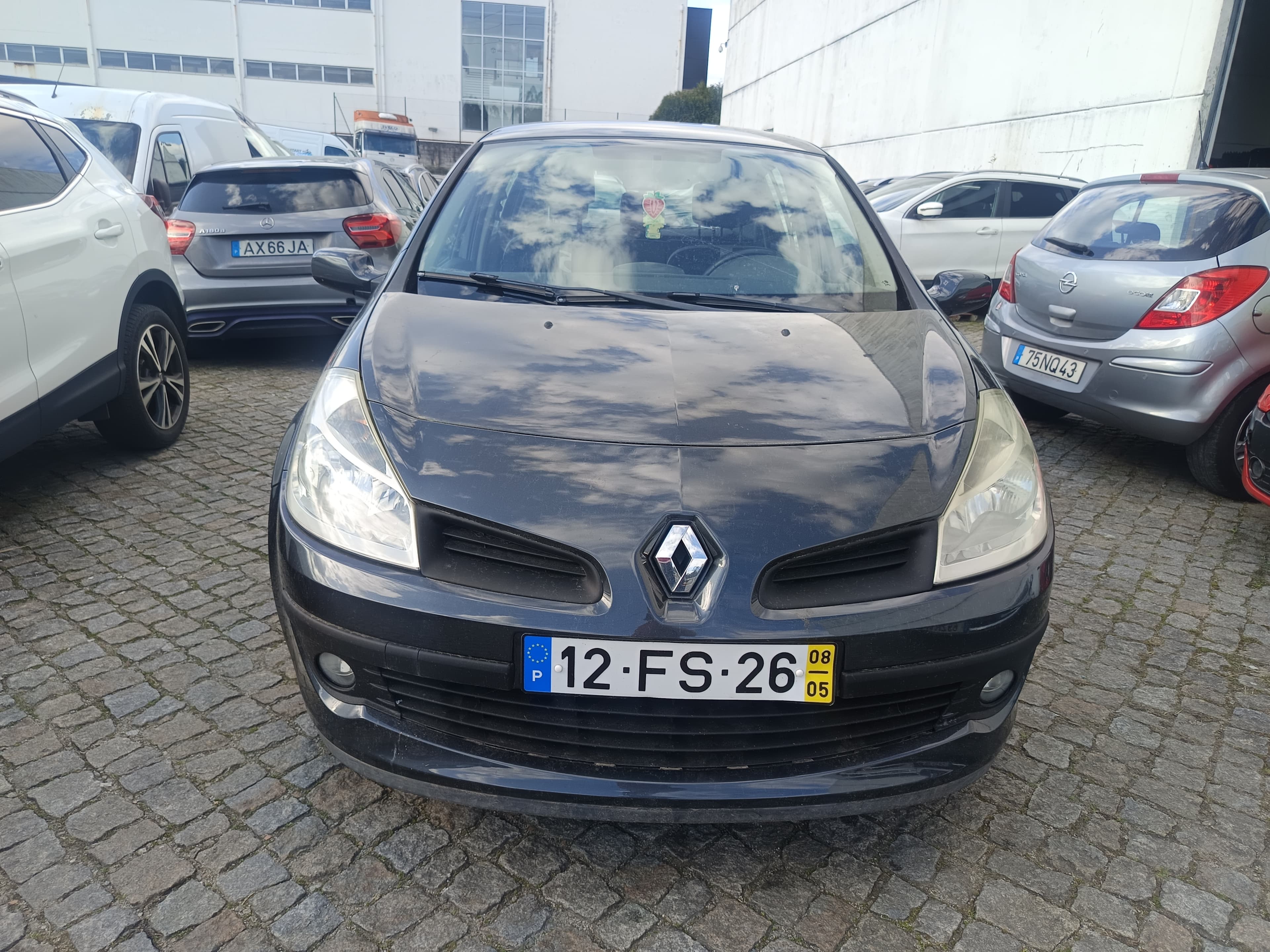 Renault Clio · Ano 2008 — imagen 2