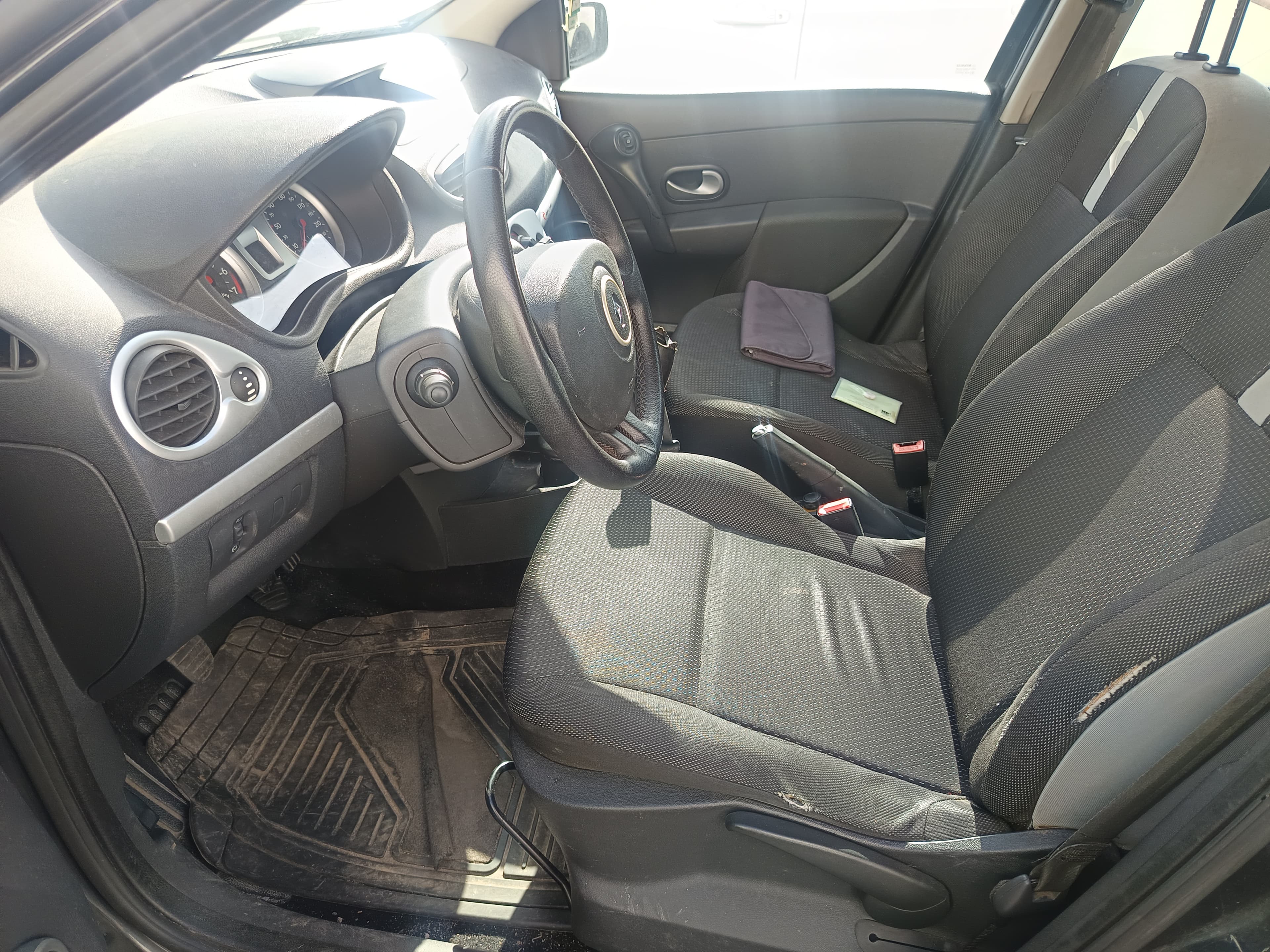 Renault Clio · Ano 2008 — imagen 27