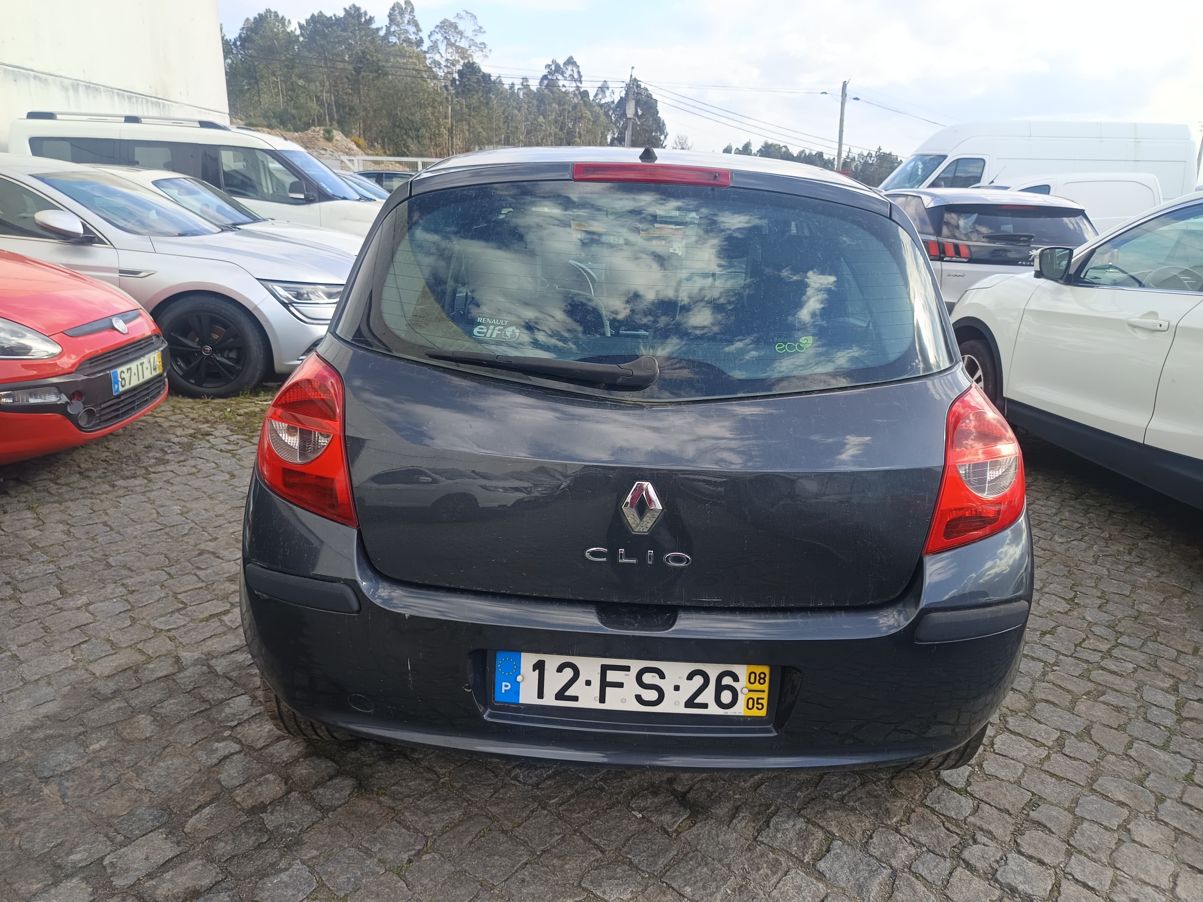 Renault Clio · Ano 2008 — imagen 5