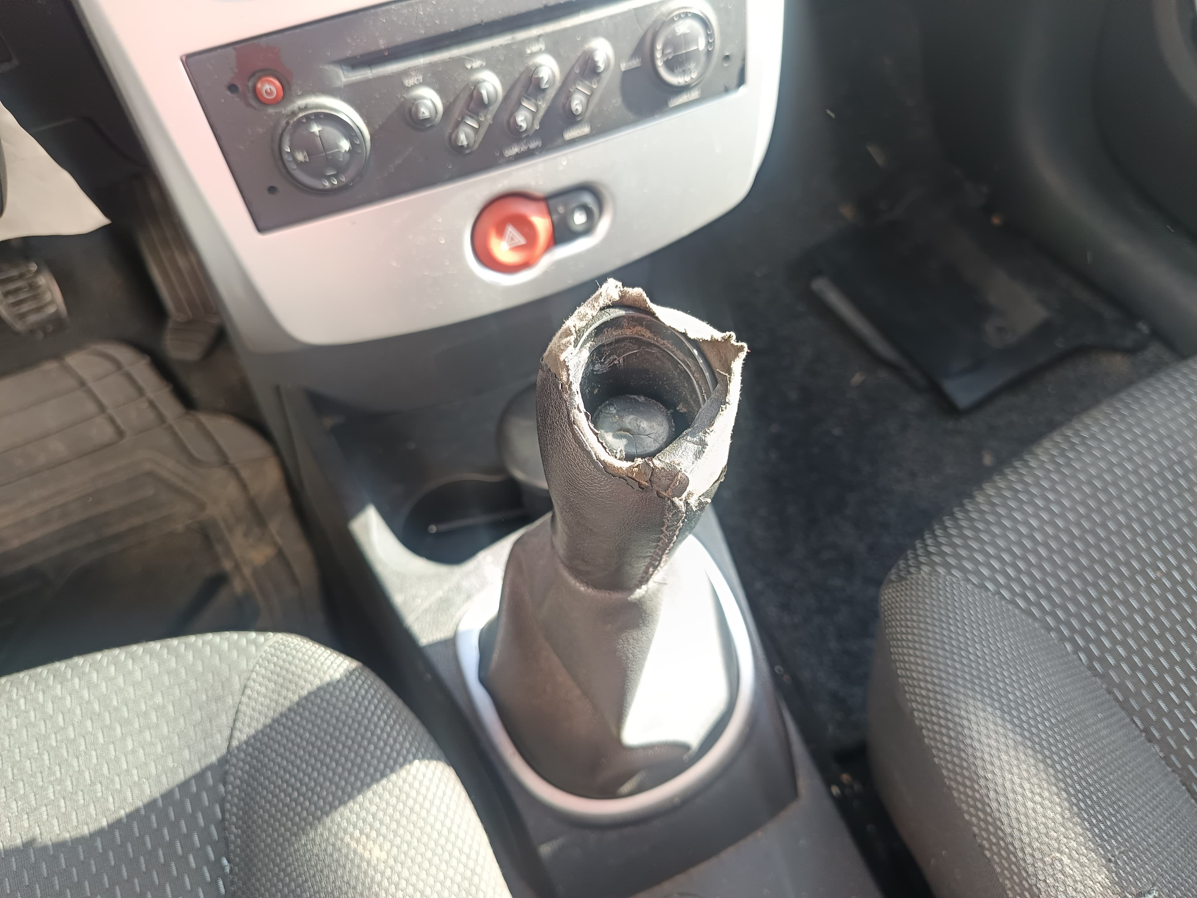 Renault Clio · Ano 2008 — imagen 32