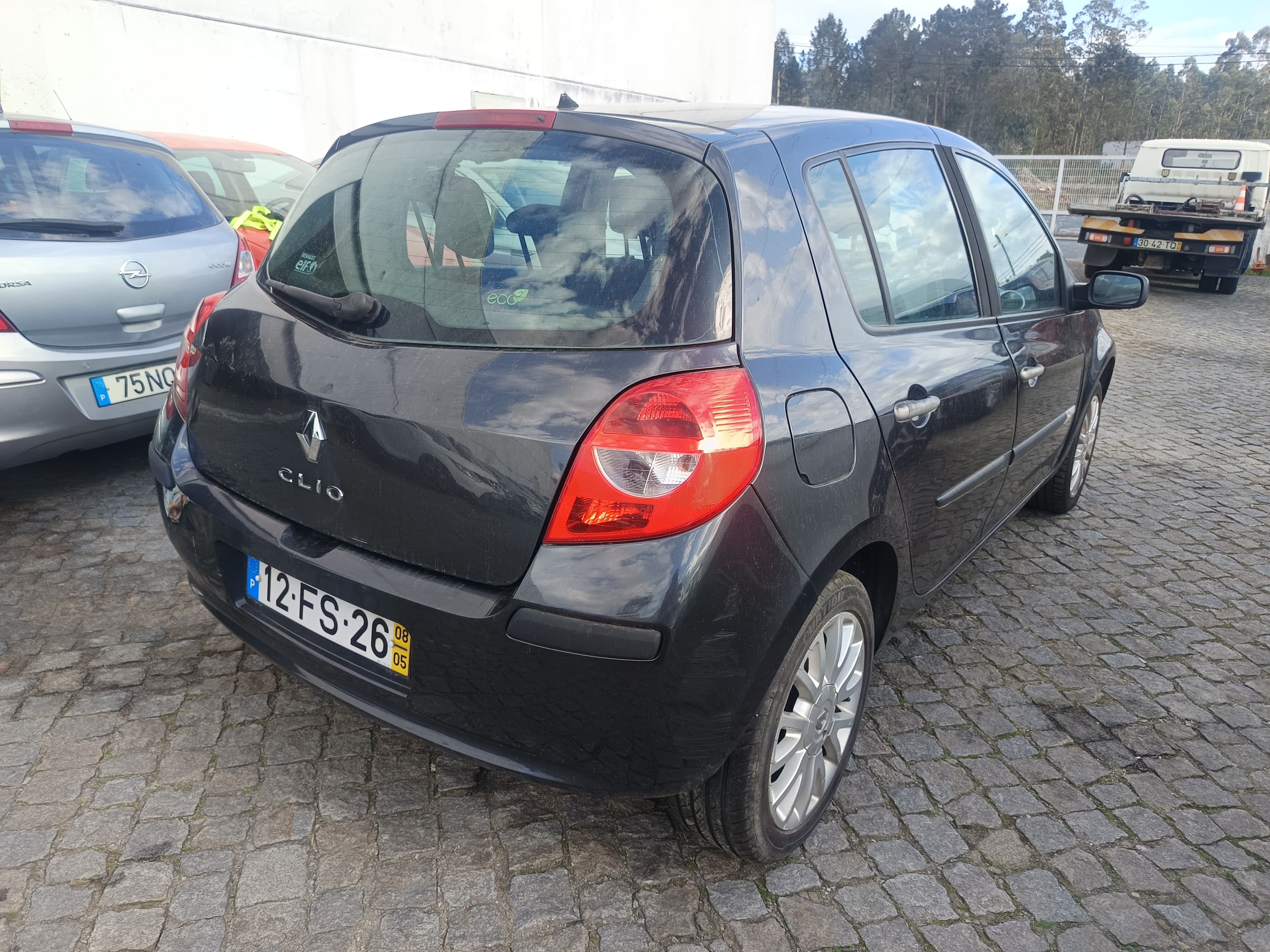 Renault Clio · Ano 2008 — imagen 4