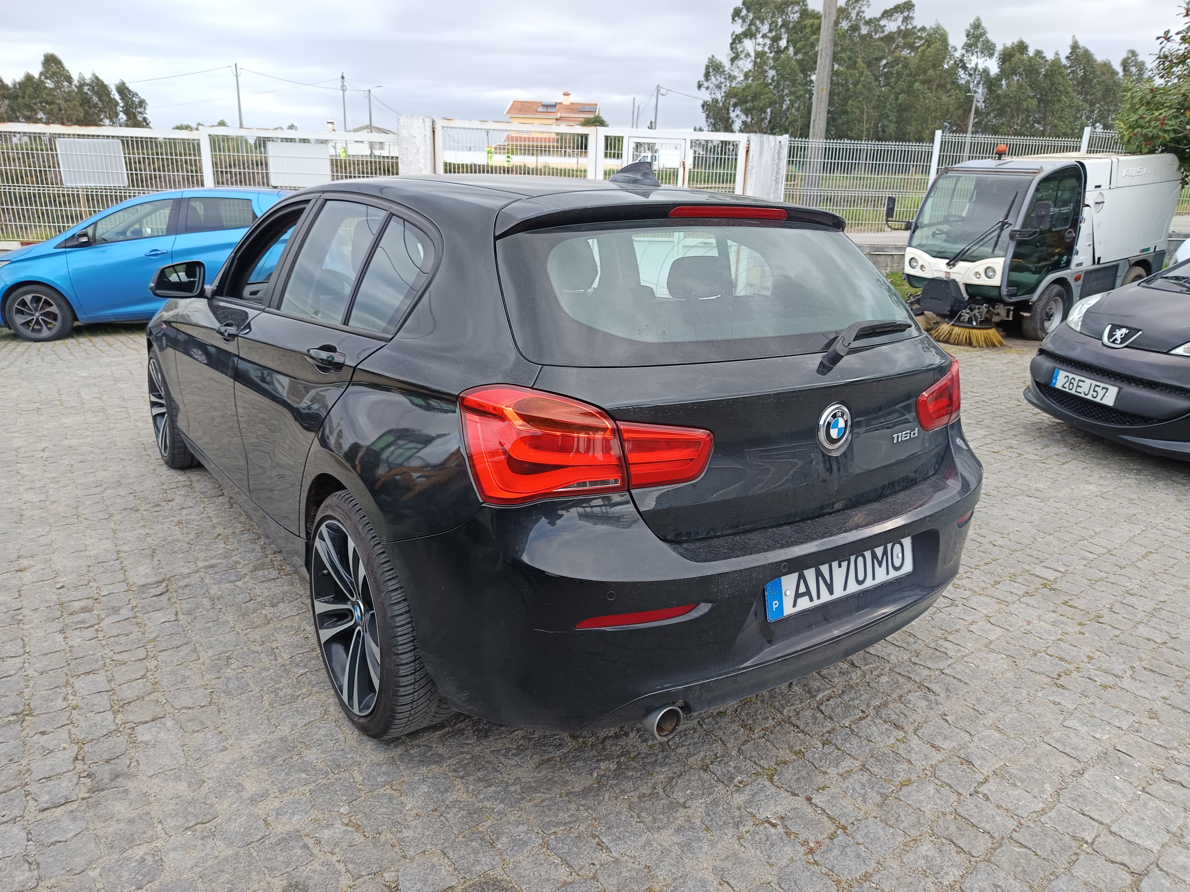 BMW 116d · Ano 2017 — imagem 6
