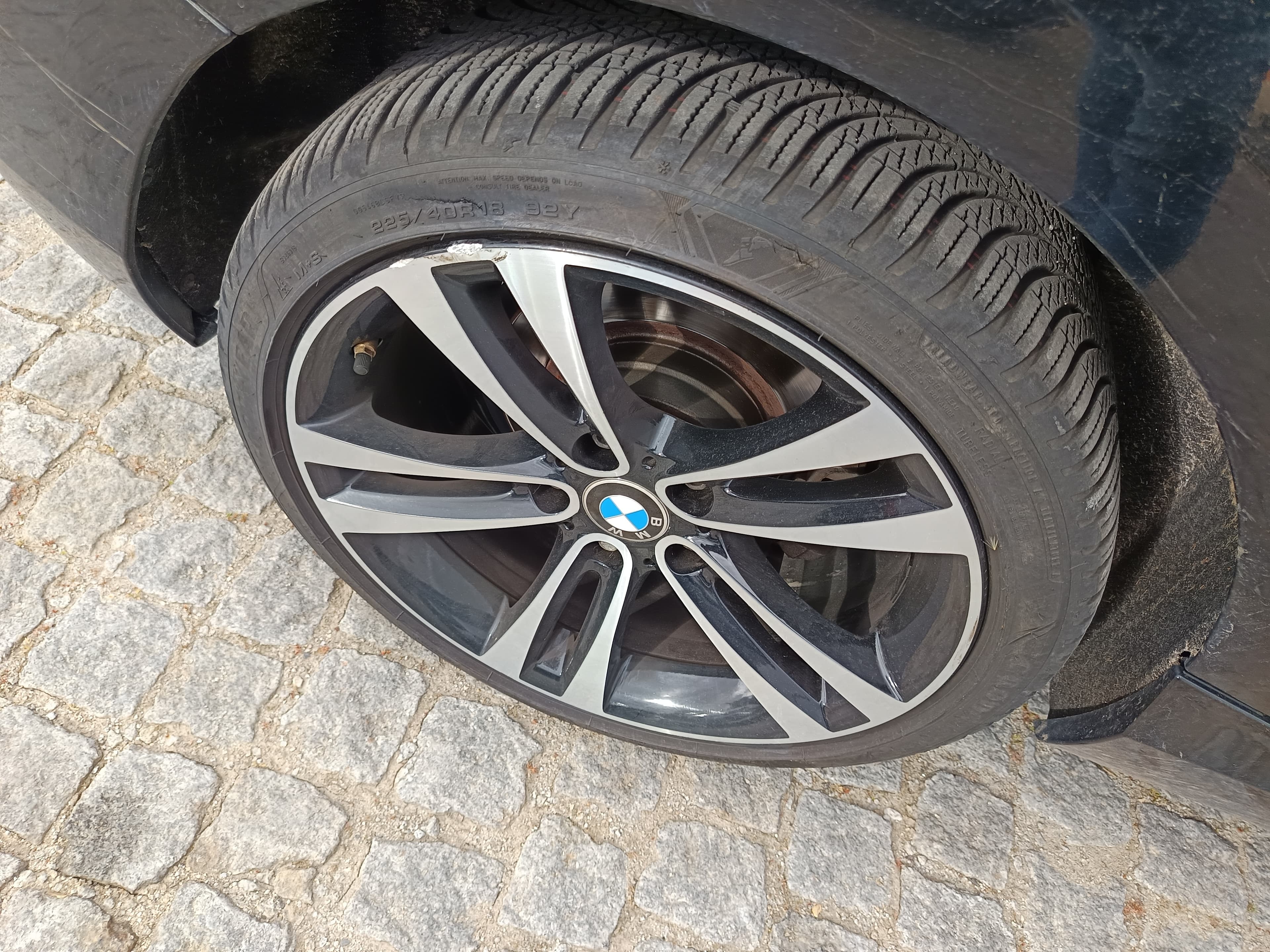 BMW 116d · Ano 2017 — imagem 9
