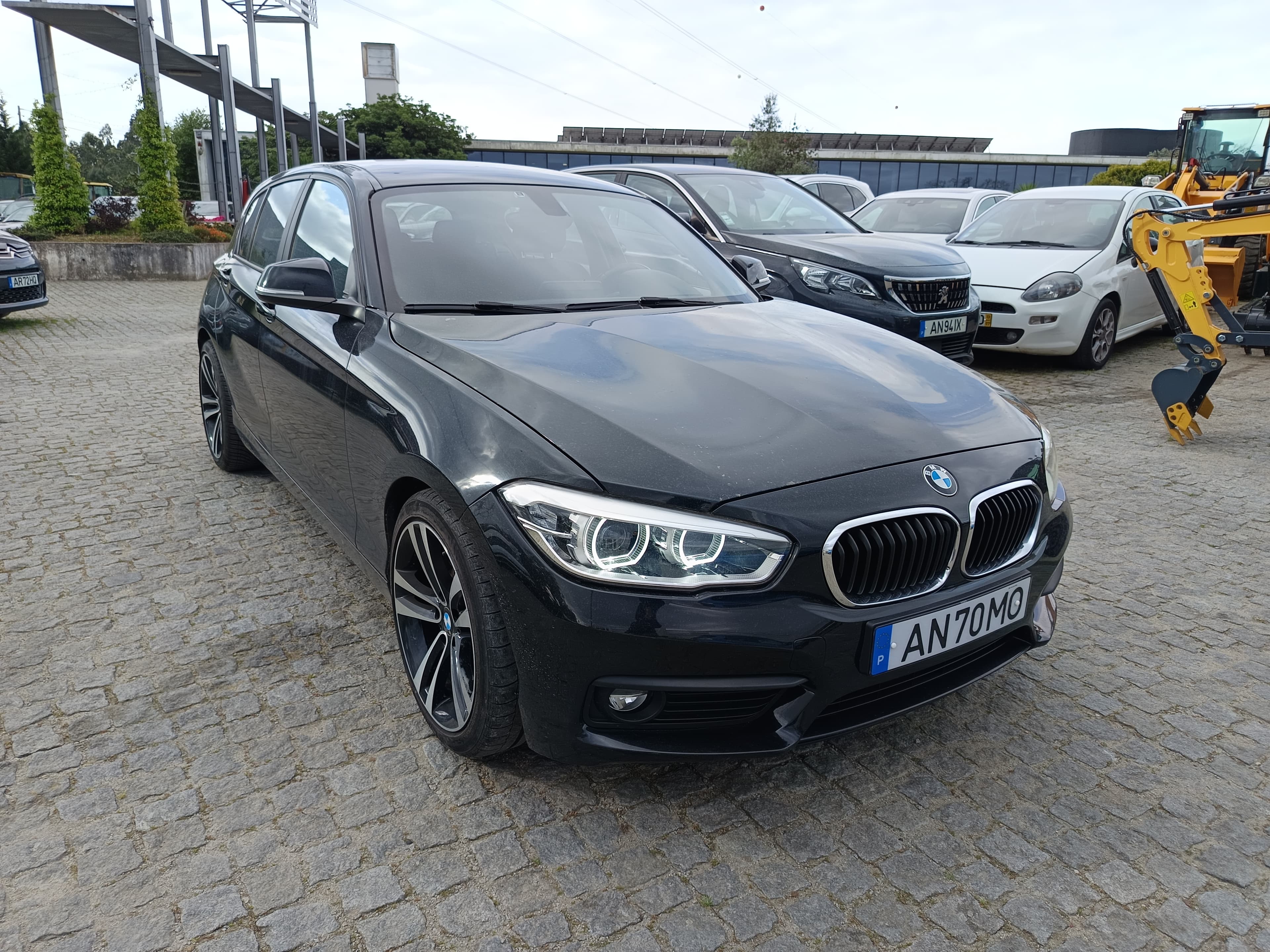 BMW 116d · Ano 2017 — imagem 3