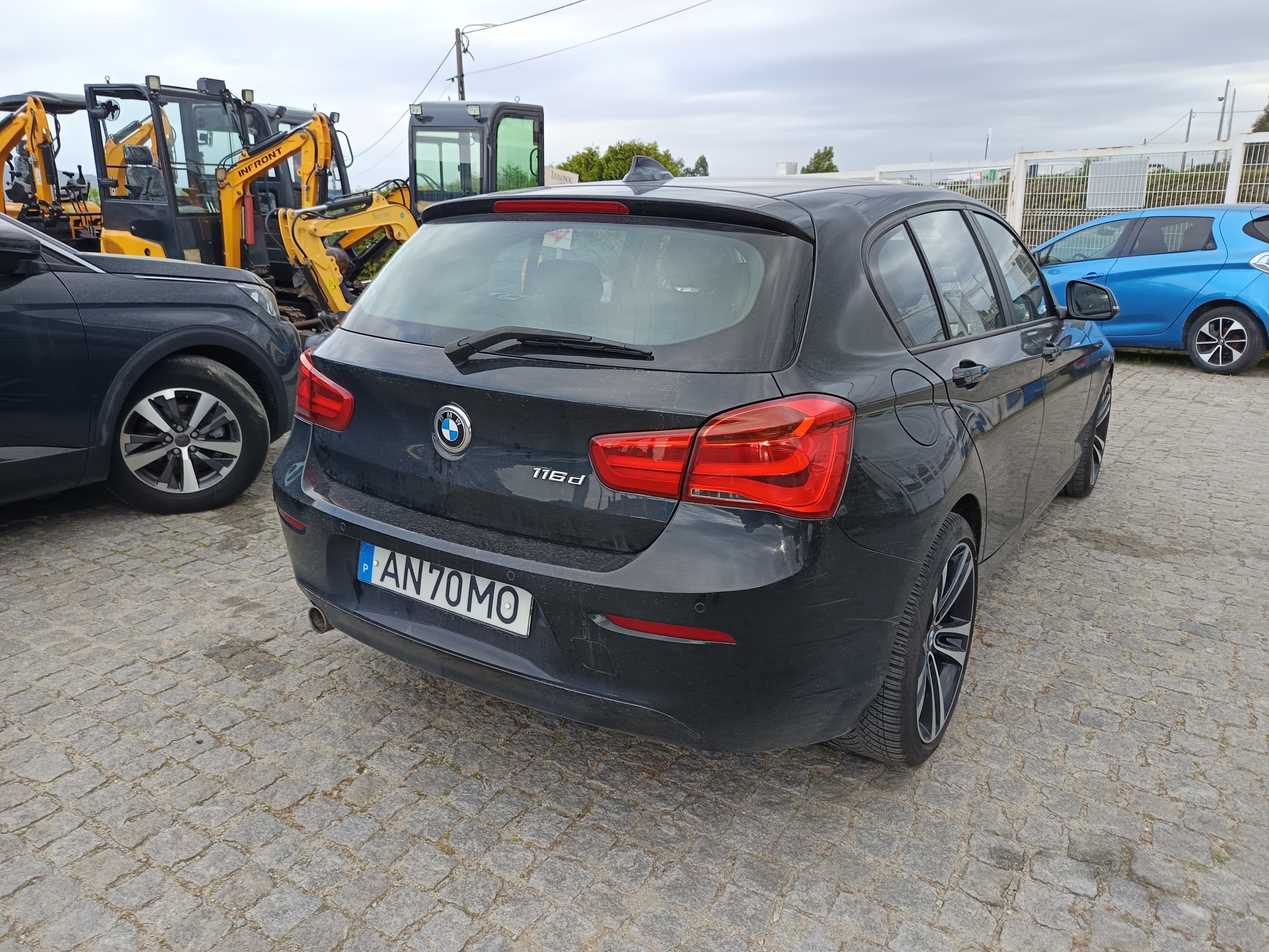 BMW 116d · Ano 2017 — imagem 4