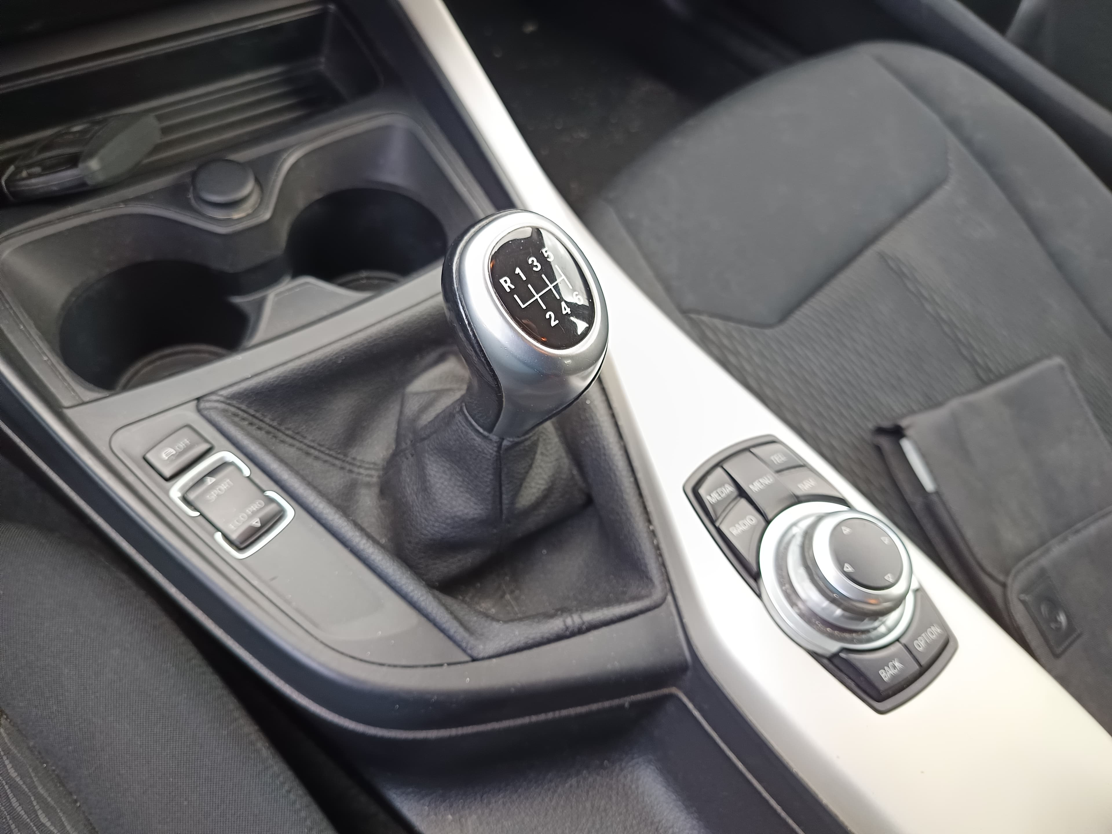 BMW 116d · Ano 2017 — imagem 39