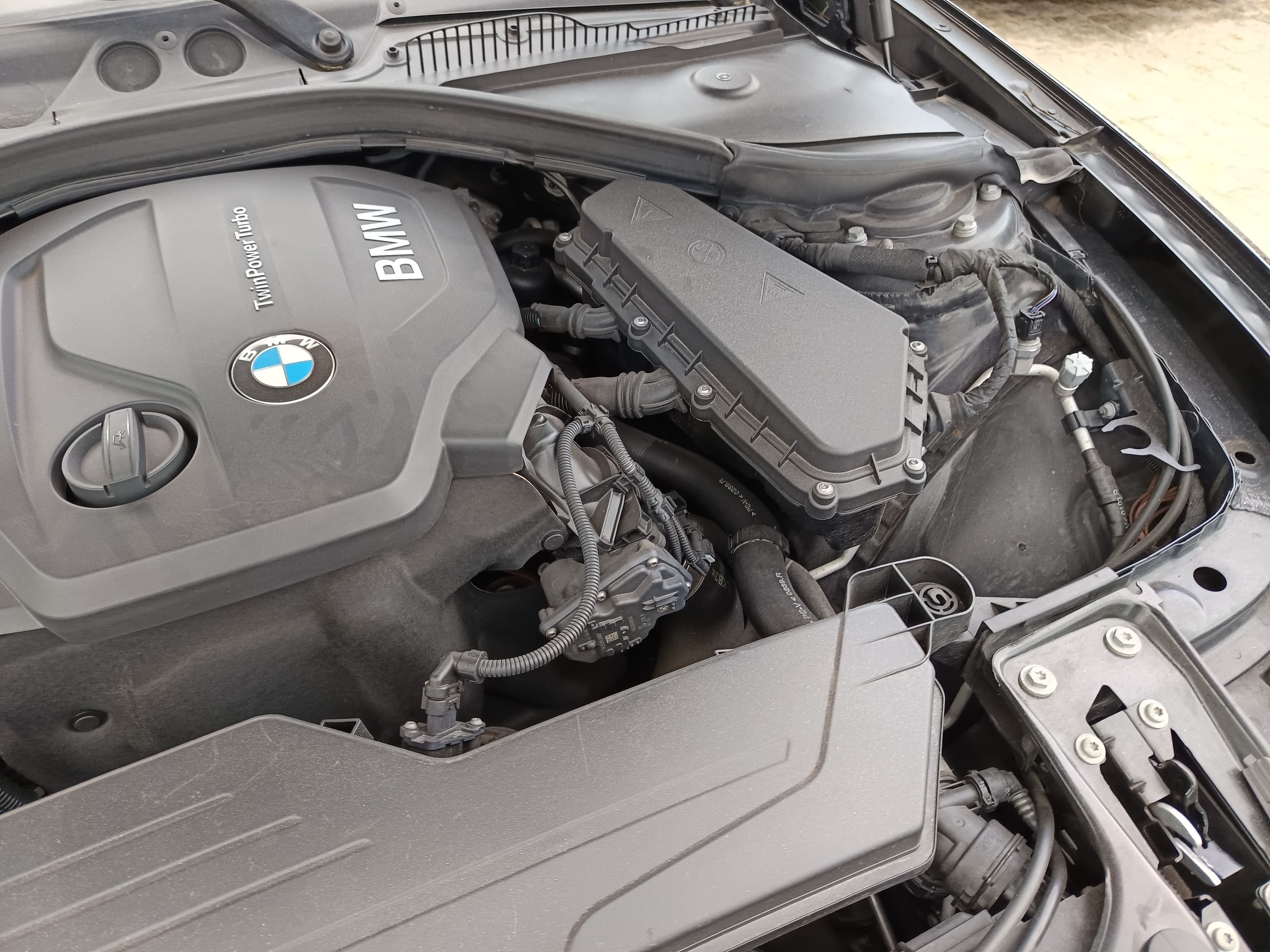 BMW 116d · Ano 2017 — imagem 17