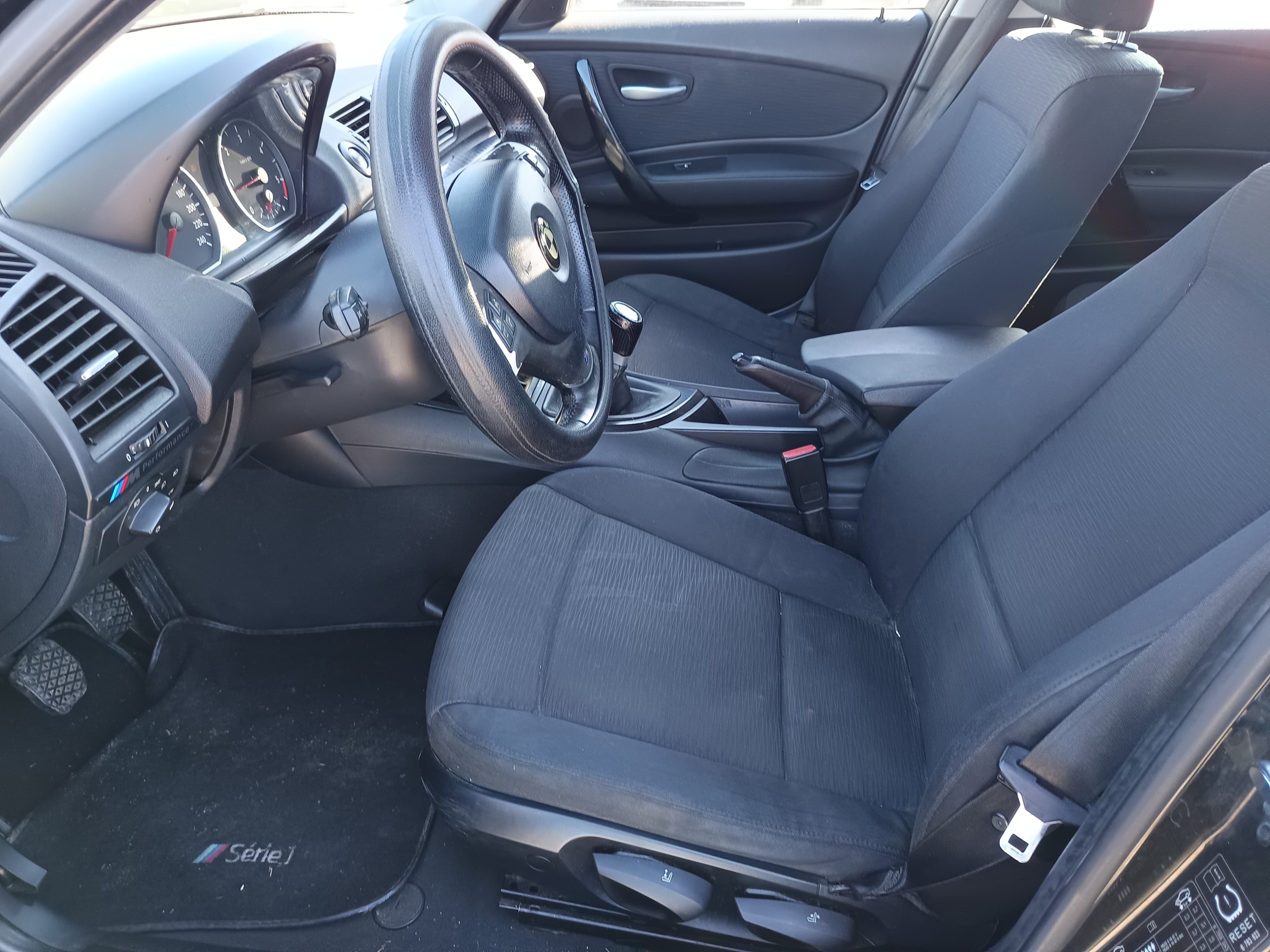BMW 120d · Ano 2004 — imagen 29