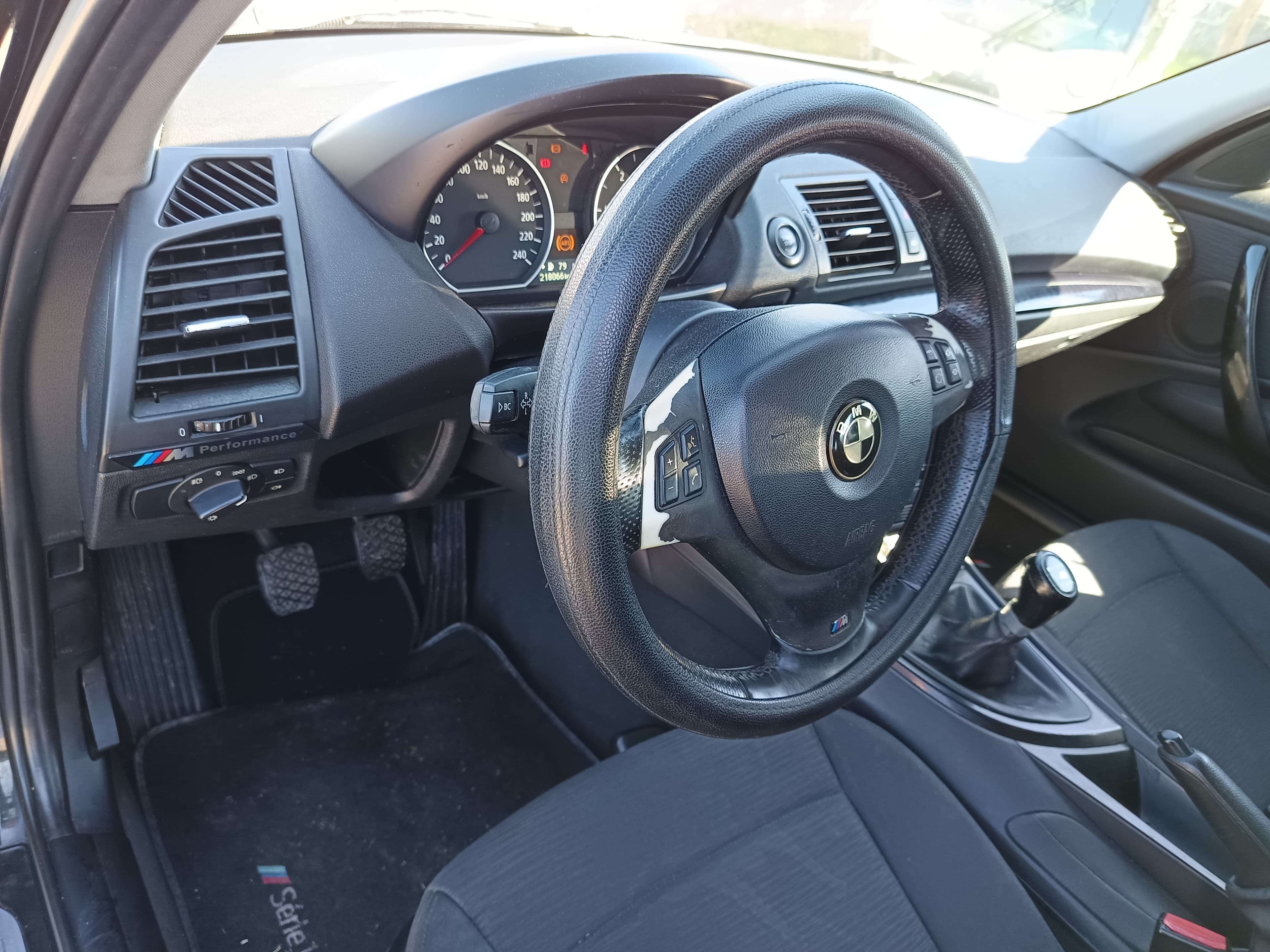 BMW 120d · Ano 2004 — imagen 32