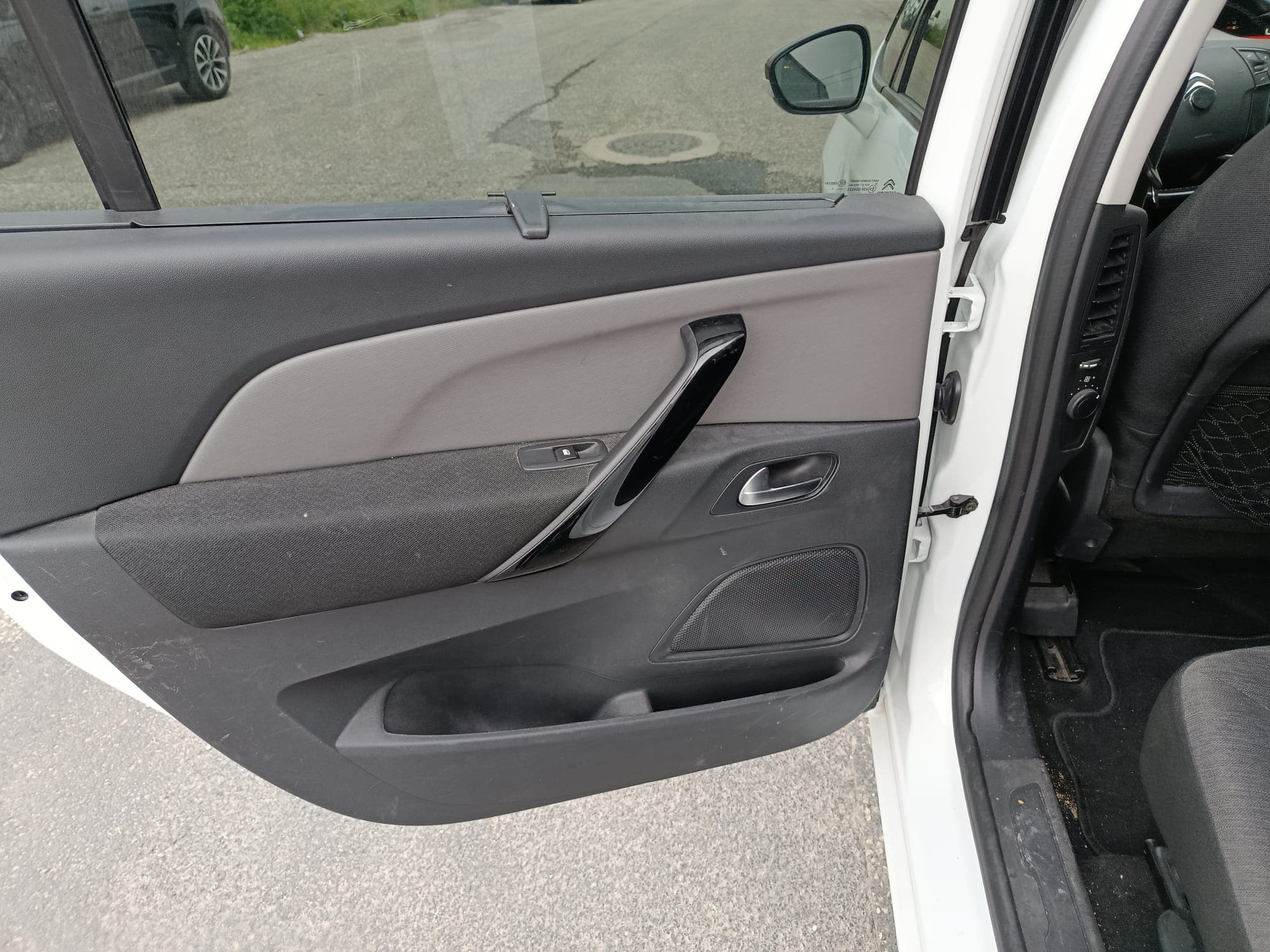 Citroën C4 · Ano 2017 — imagen 15