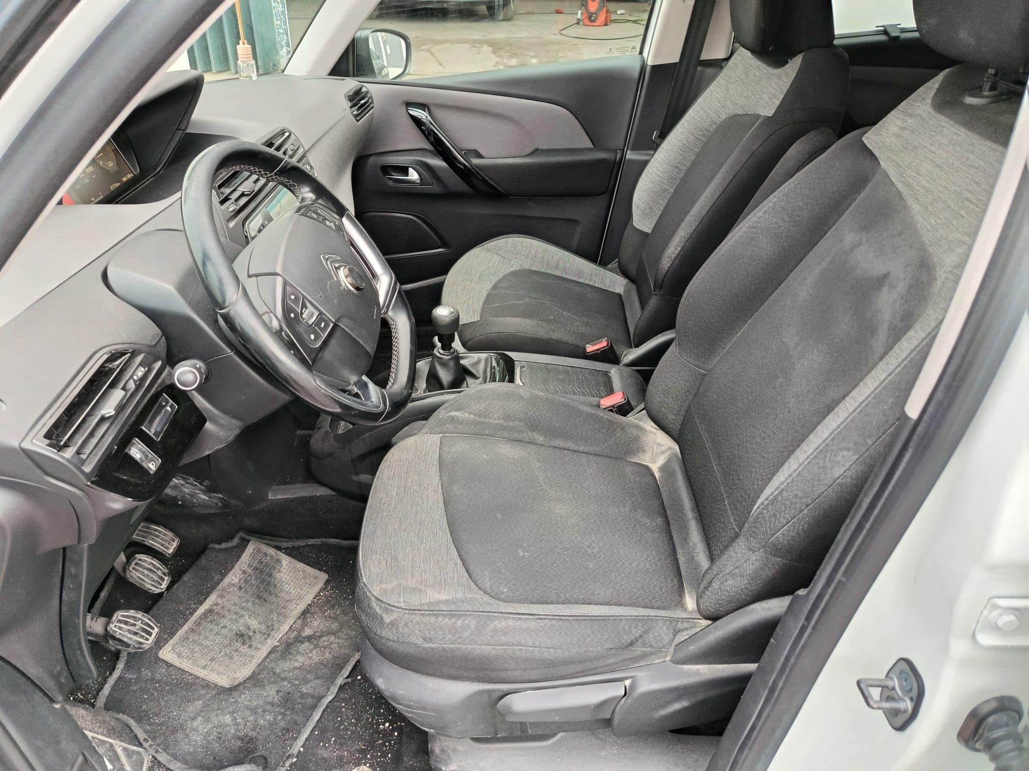 Citroën C4 · Ano 2017 — imagen 13