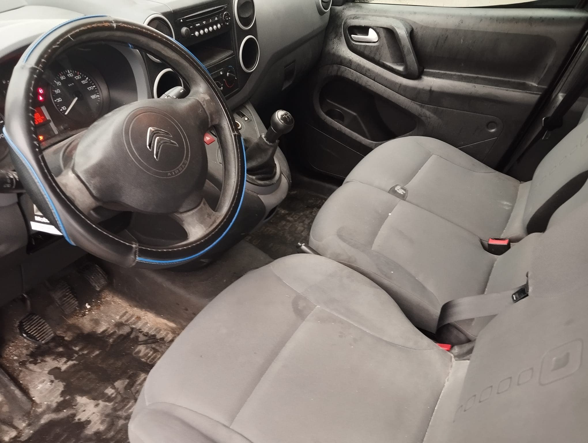 Citroën Berlingo · Ano 2012 — image 12