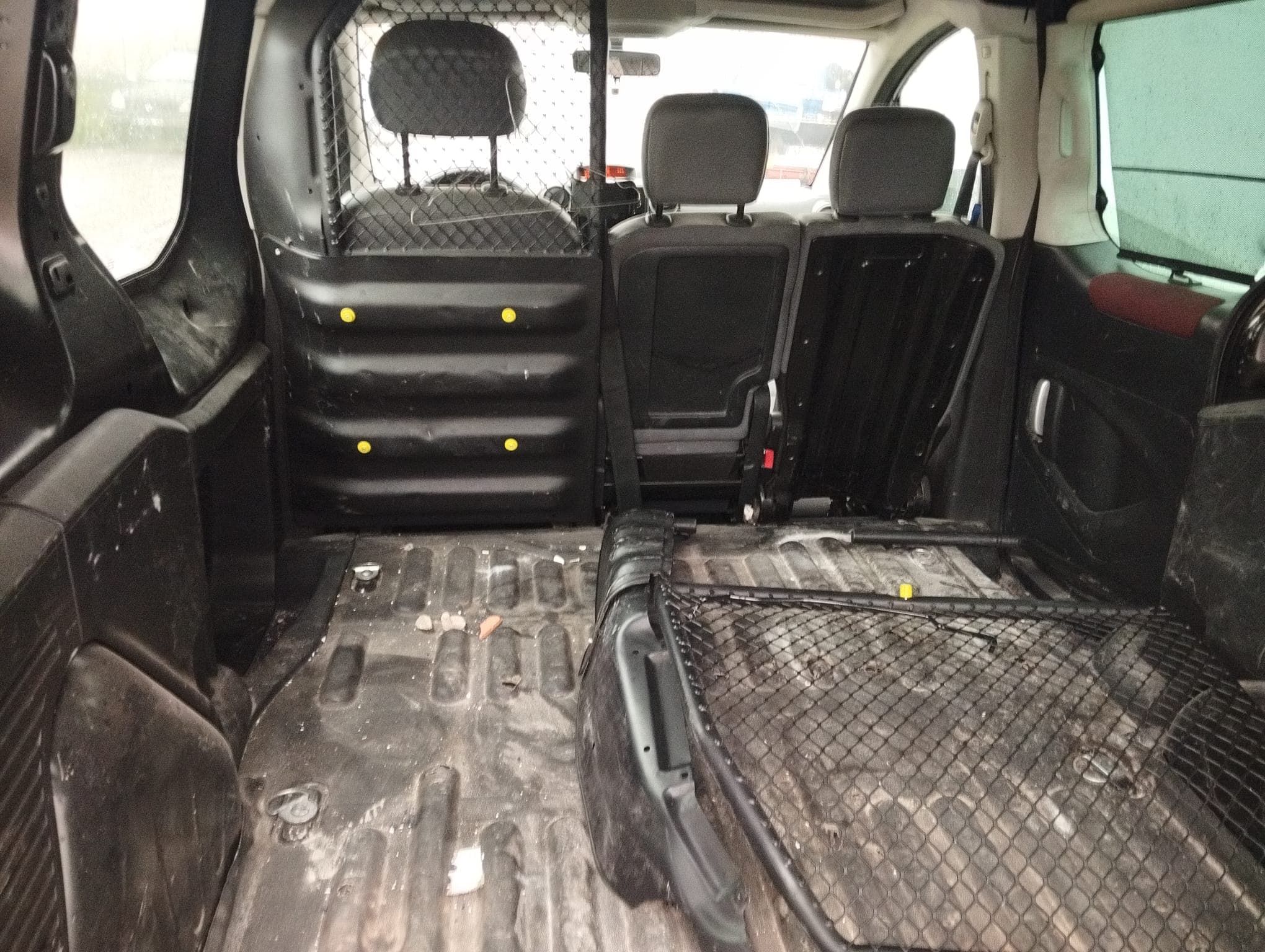 Citroën Berlingo · Ano 2012 — image 13