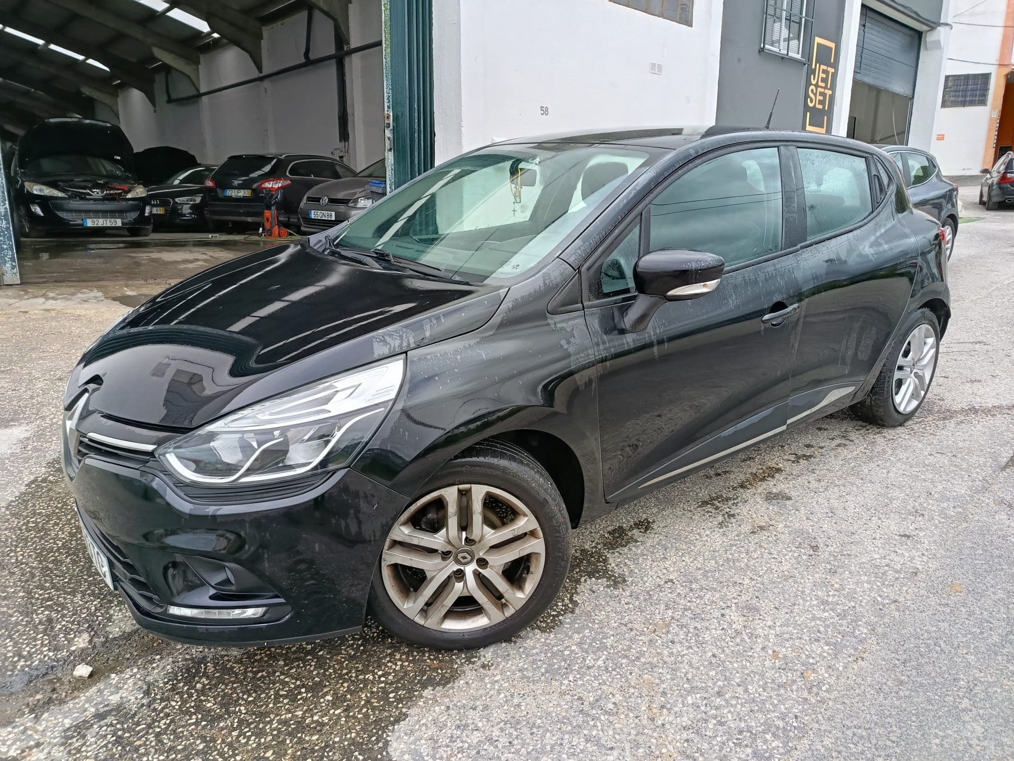 Renault Clio · Ano 2018 — imagem 3
