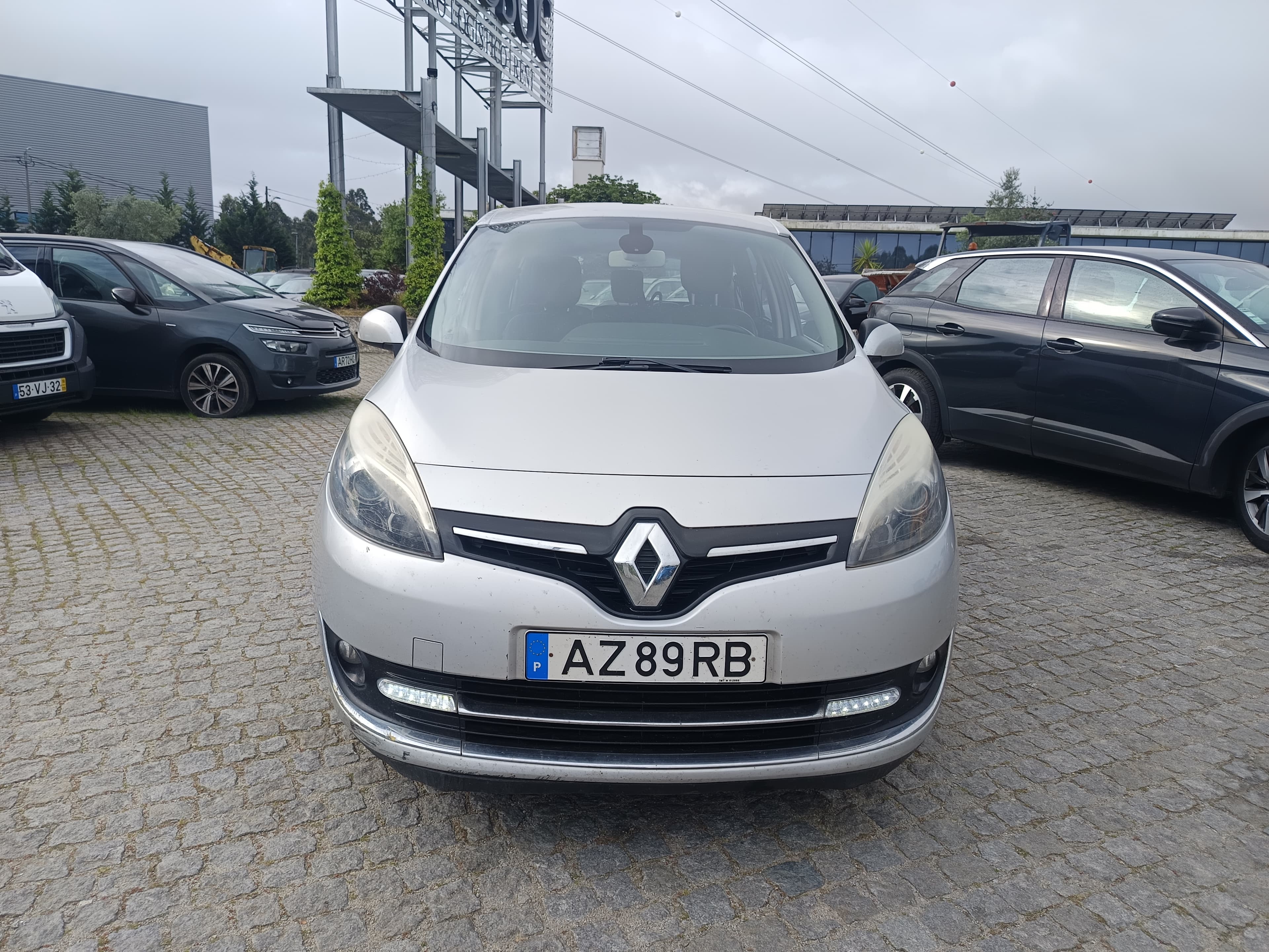 Renault Scénic · 7 Lugares · Ano 2013 — image 2