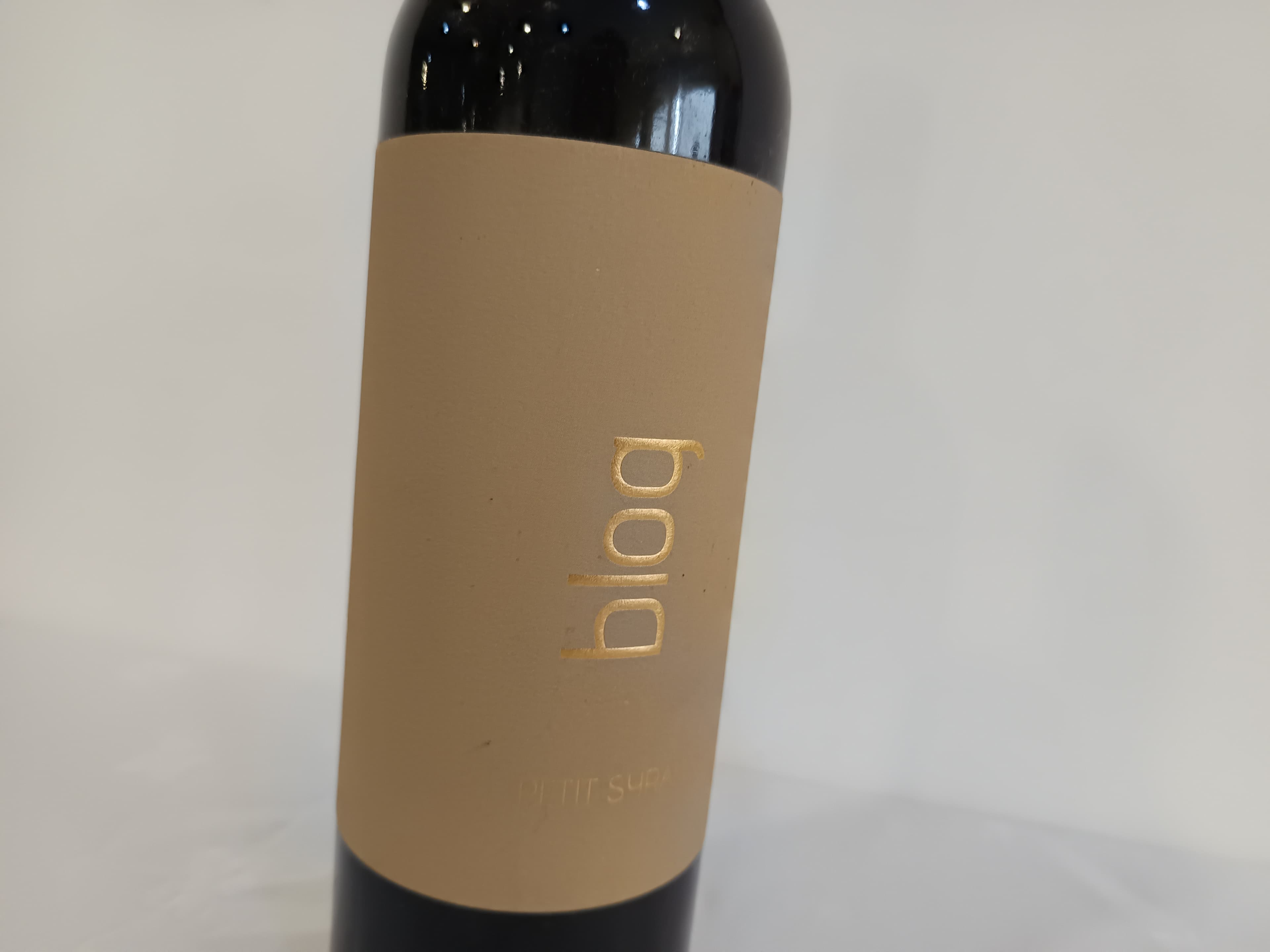 Garrafa de vinho tinto blog Petit Syrah — imagem 2