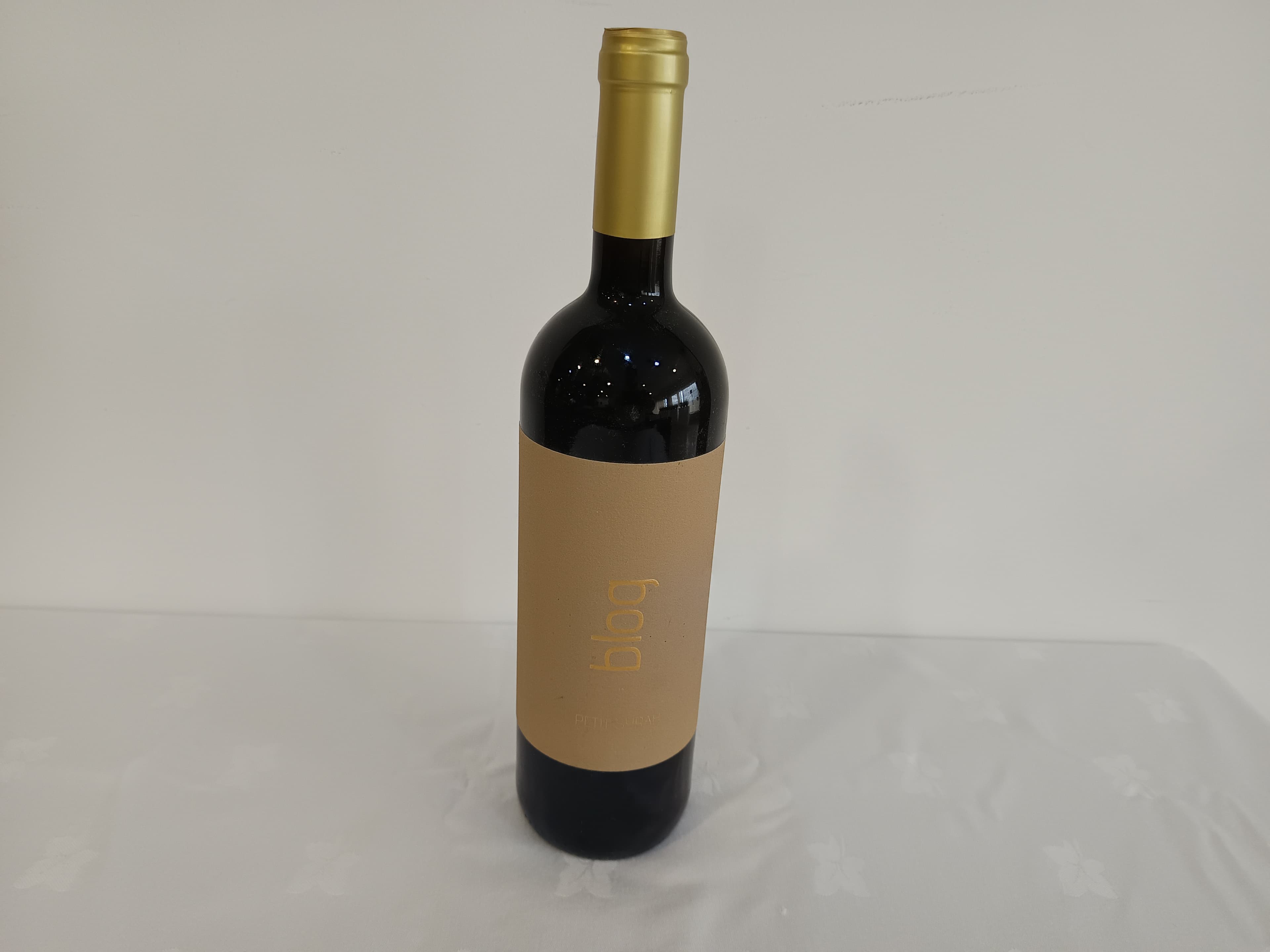 Garrafa de vinho tinto blog Petit Syrah