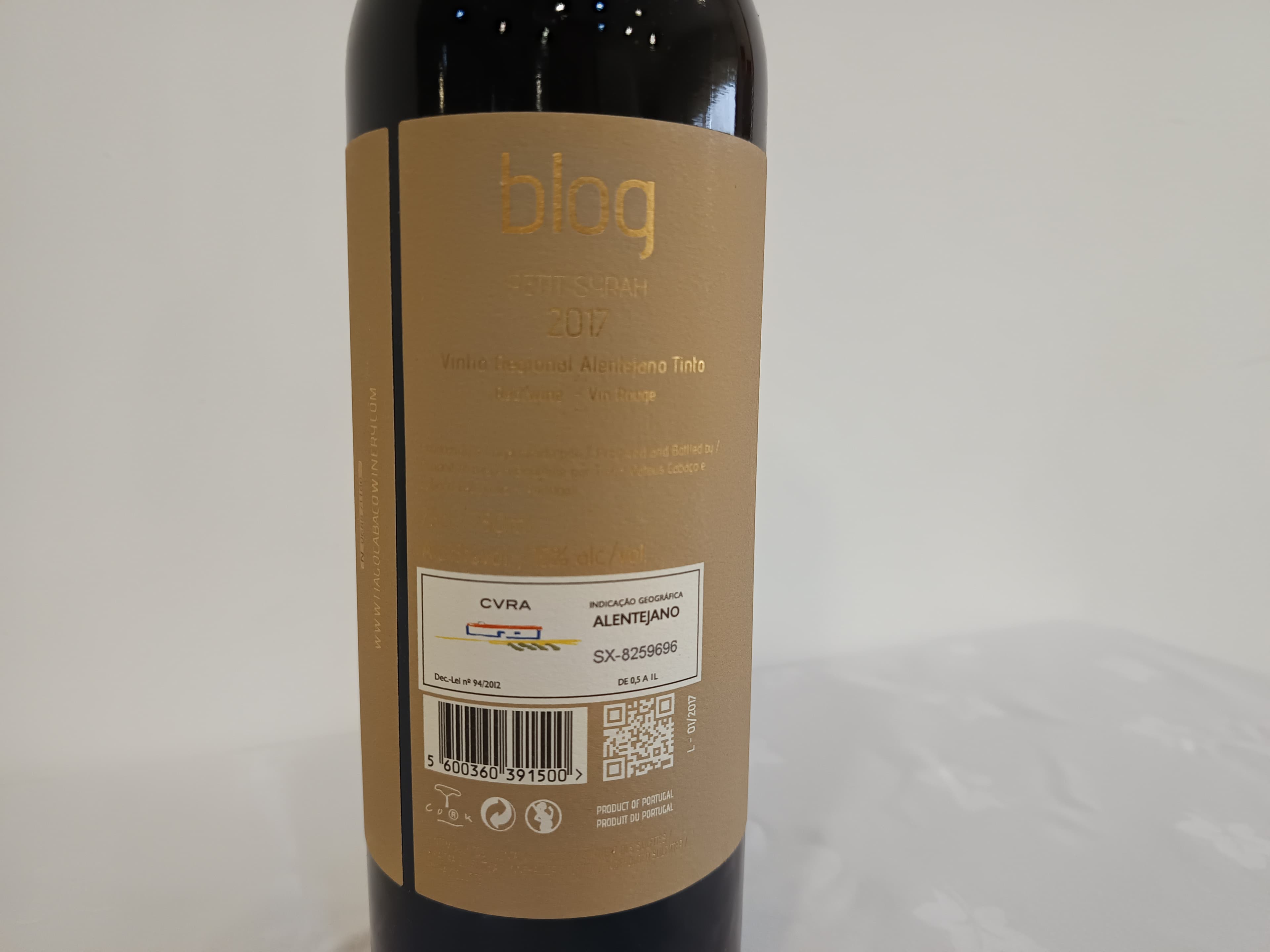 Garrafa de vinho tinto blog Petit Syrah — imagem 3