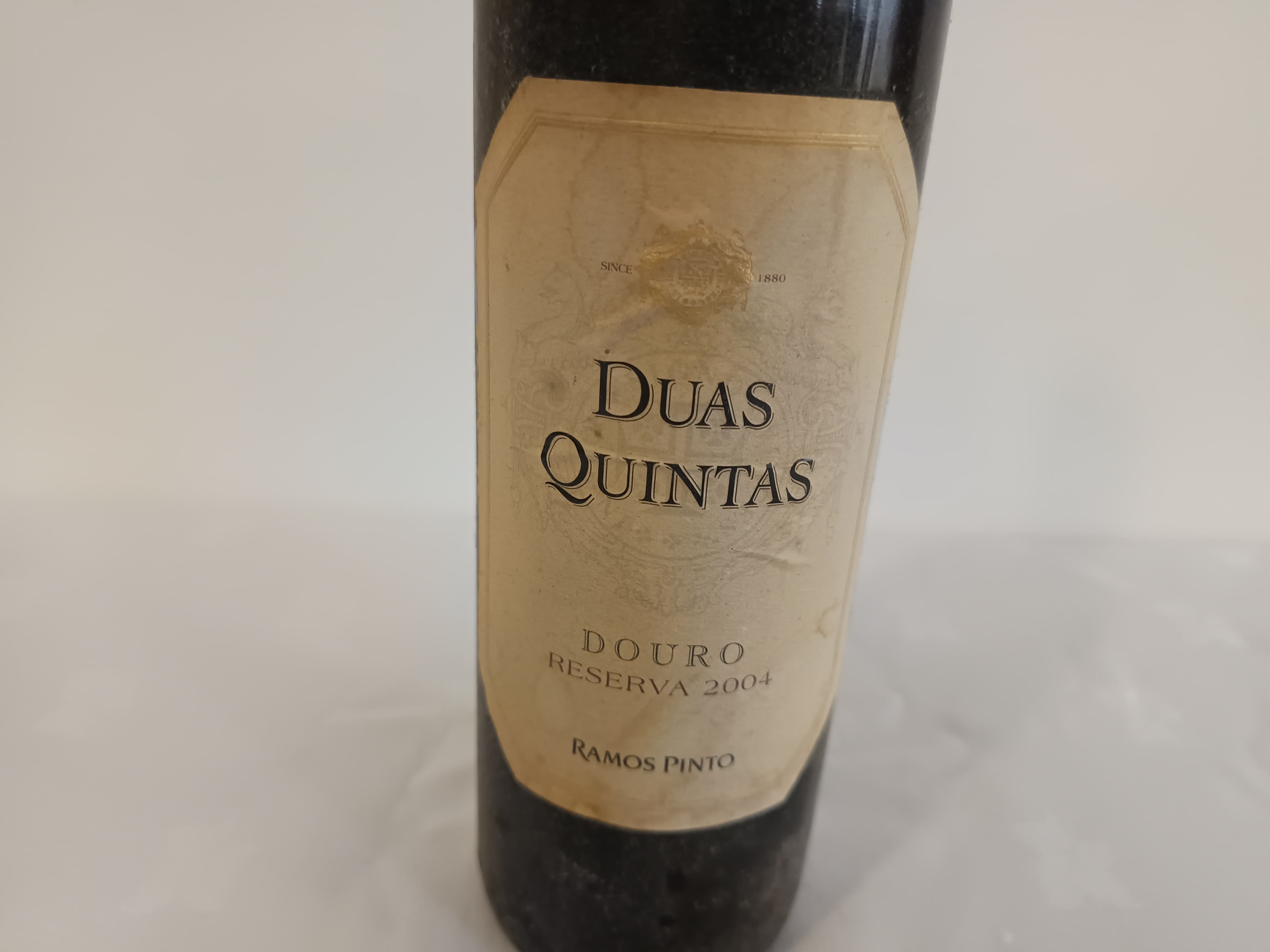 Garrafa de vinho tinto Duas Quintas Douro Reserva 2004 — imagen 2