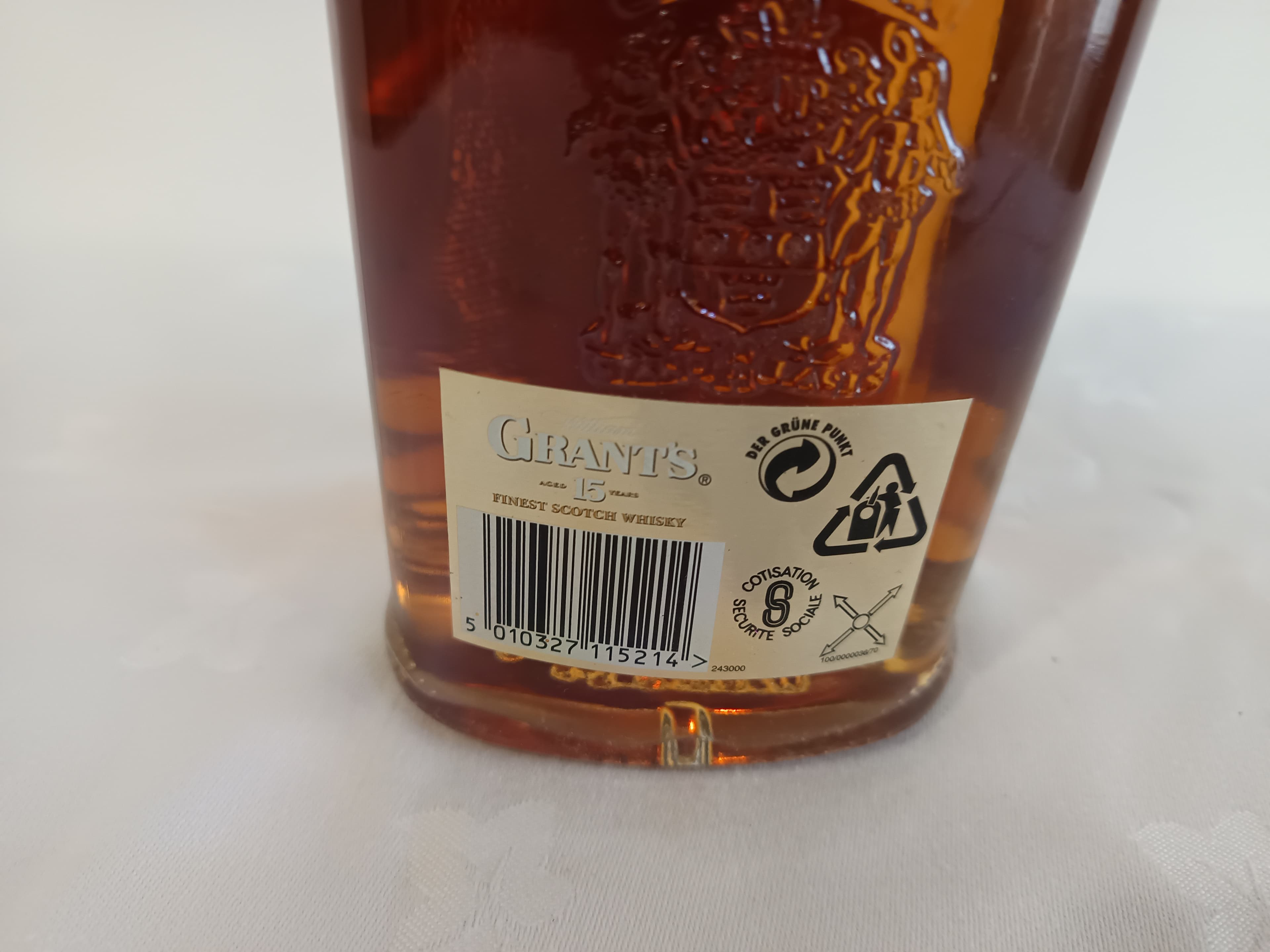 Garrafa de Whisky Grant's 15 anos — imagem 4