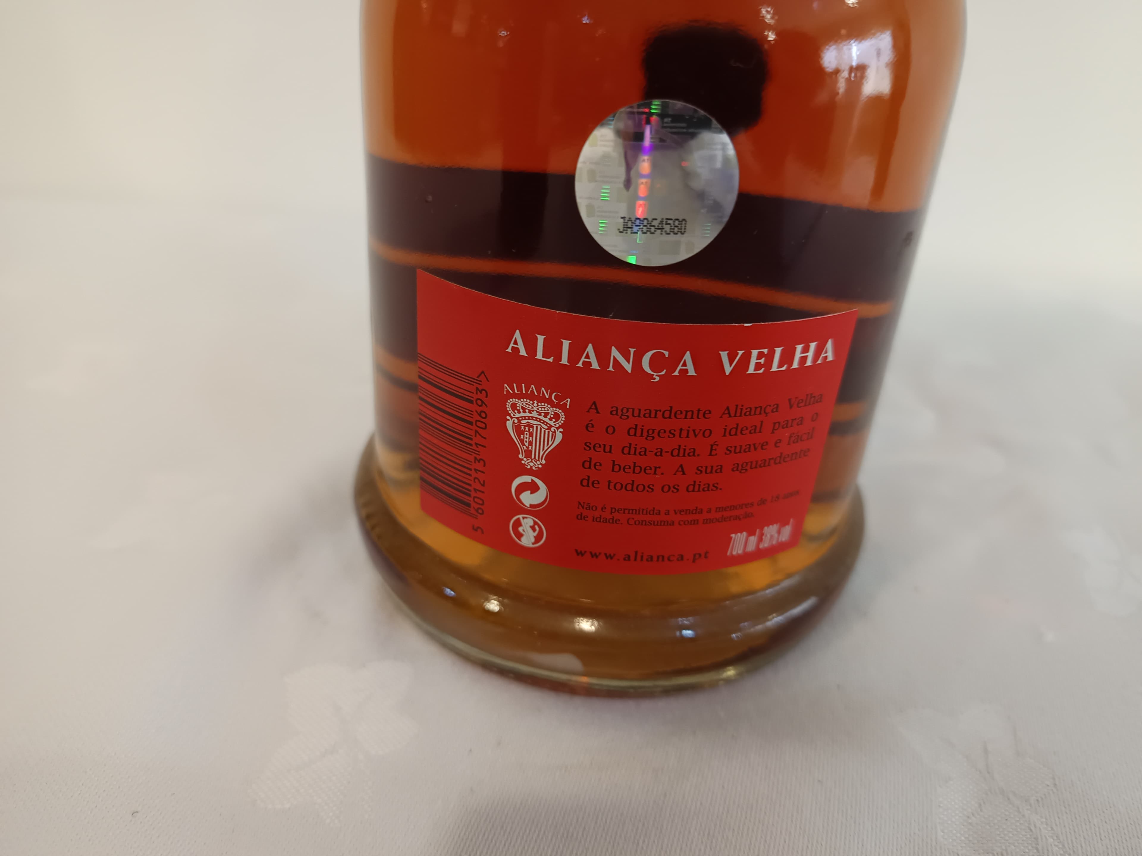Aguardente Vínica Velha Aliança Velha, 38% Vol — imagen 4