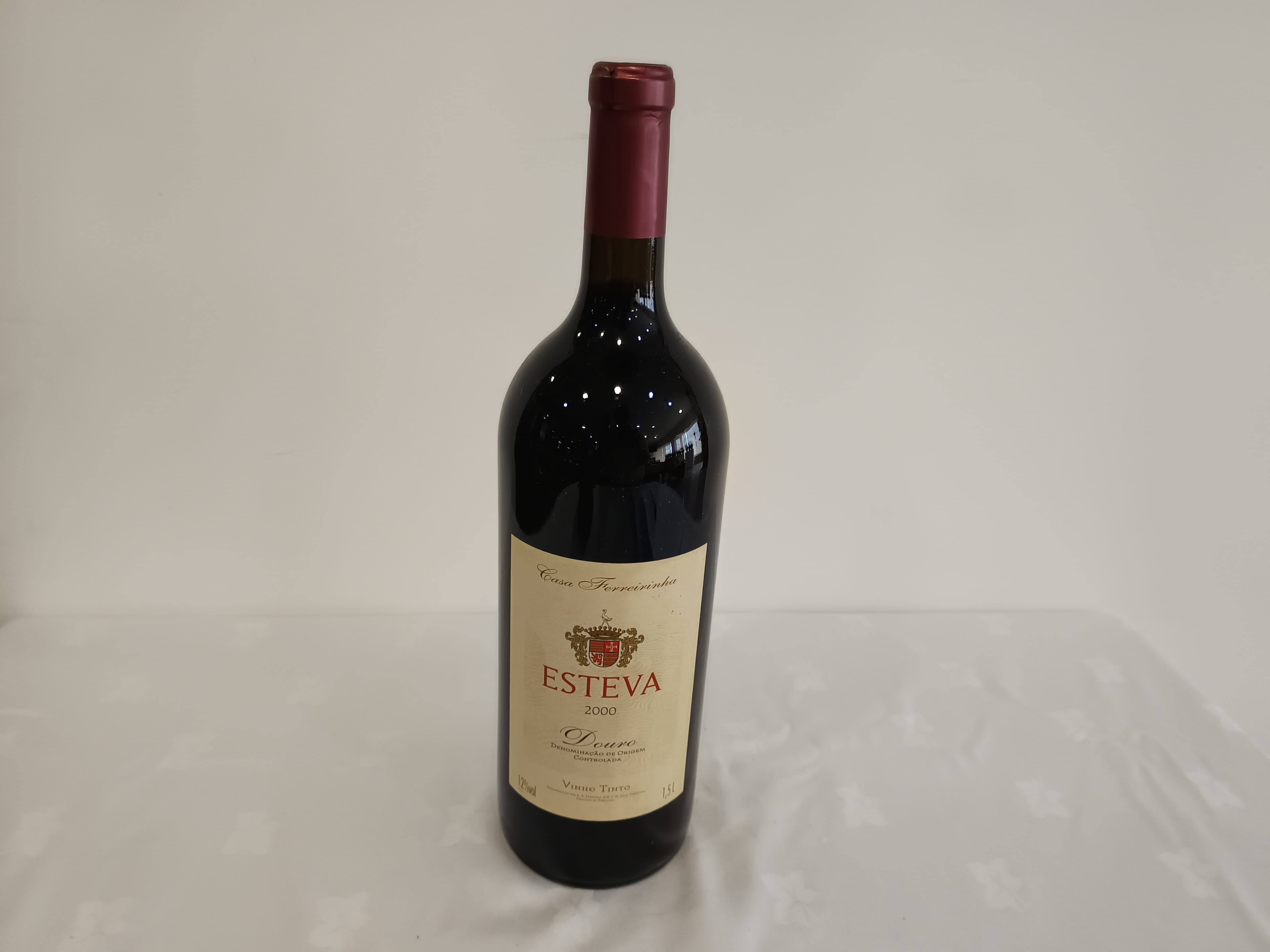 Garrafa de vinho tinto Esteva Douro 2000 — image 1