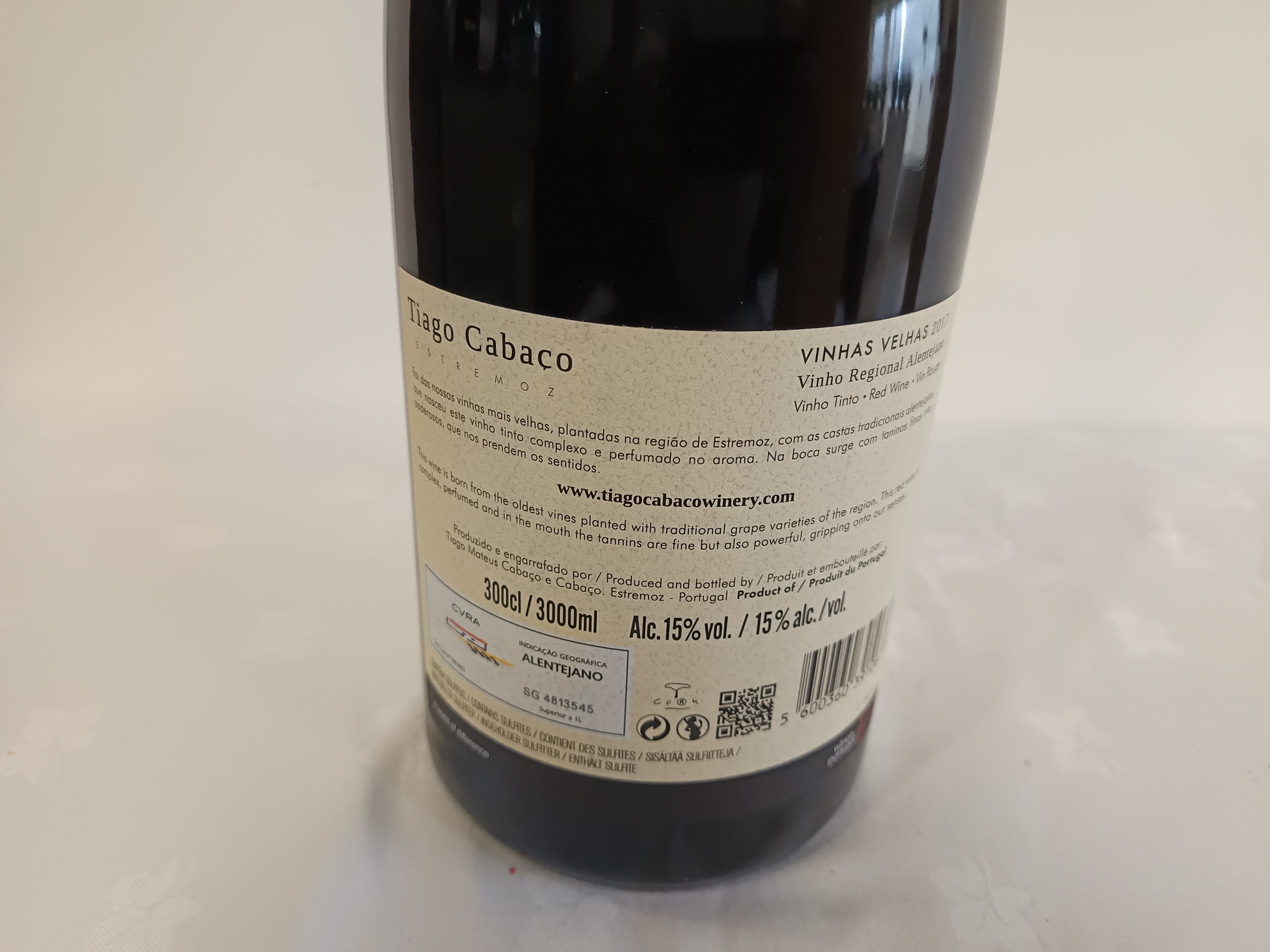 Garrafa de vinho tinto Tiago Cabaço Vinhas Velhas Alentejo 2017 — imagem 5