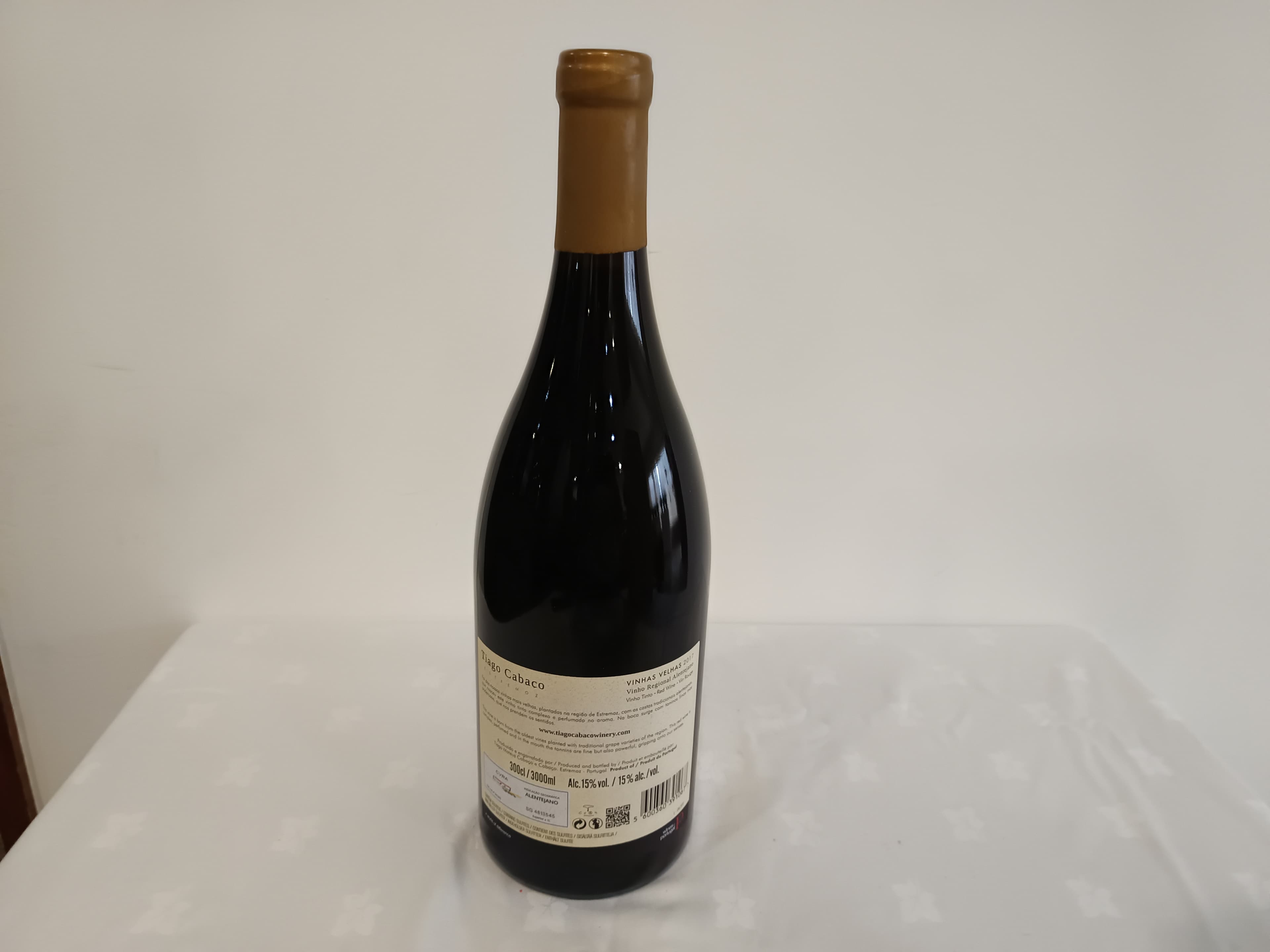 Garrafa de vinho tinto Tiago Cabaço Vinhas Velhas Alentejo 2017 — imagem 4